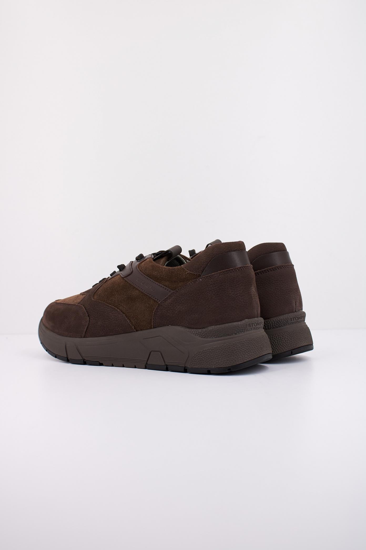 STONEFLY ACTION  NABUK/VELOUR en color MARRON  (4)