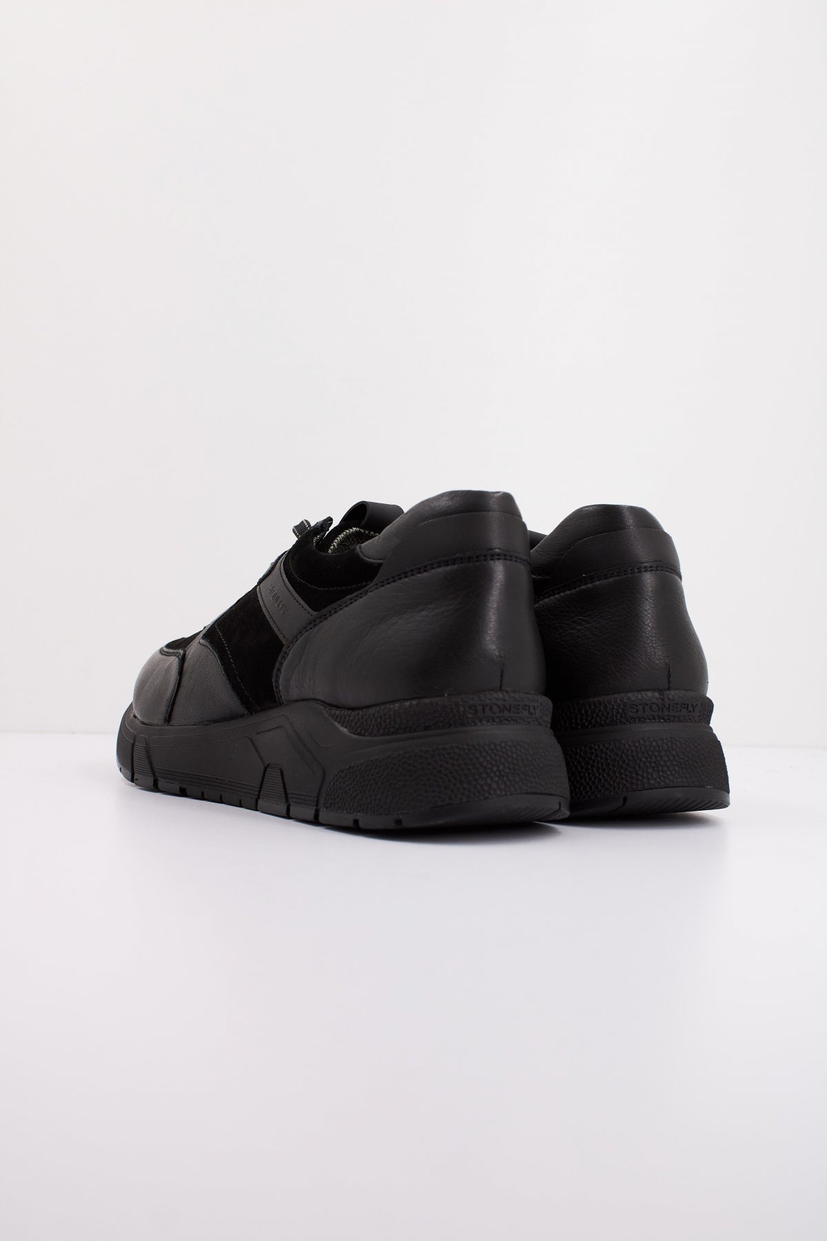STONEFLY ACTION  CALF LTH/VELOUR en color NEGRO  (4)