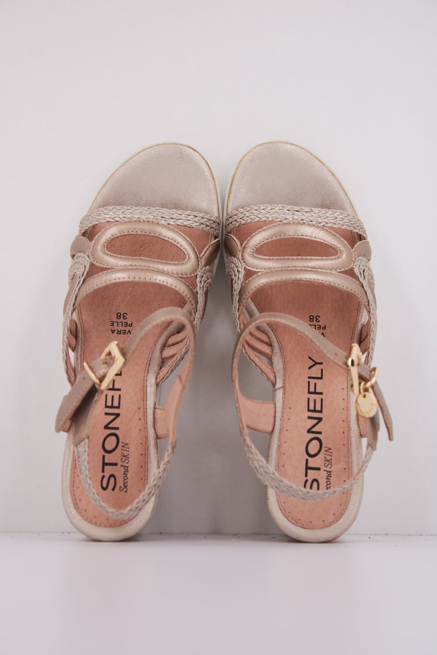 STONEFLY ELY  LAMINATED LTH en color ORO  (3)