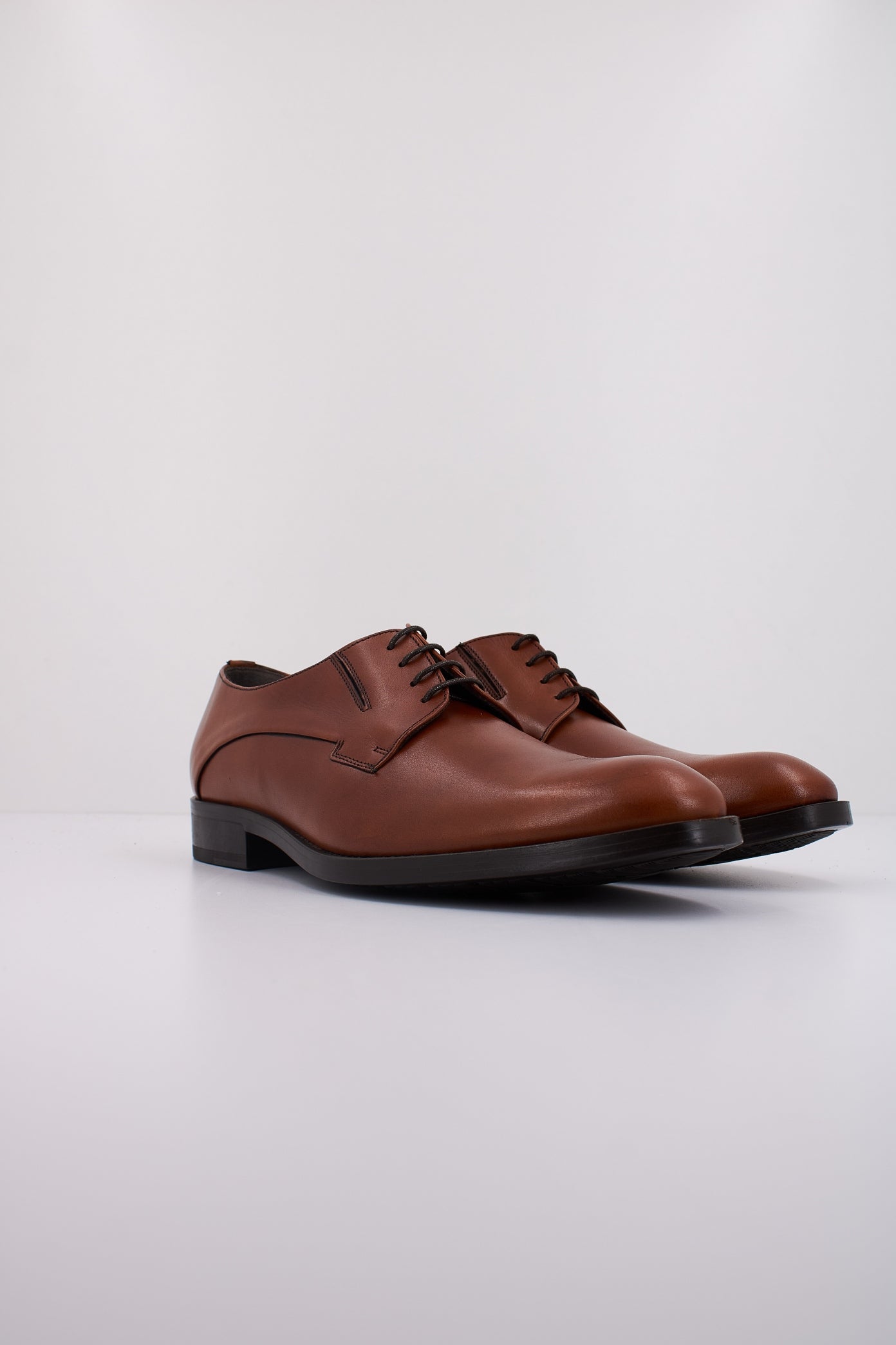 SERGIO SERRANO S en color MARRON  (2)