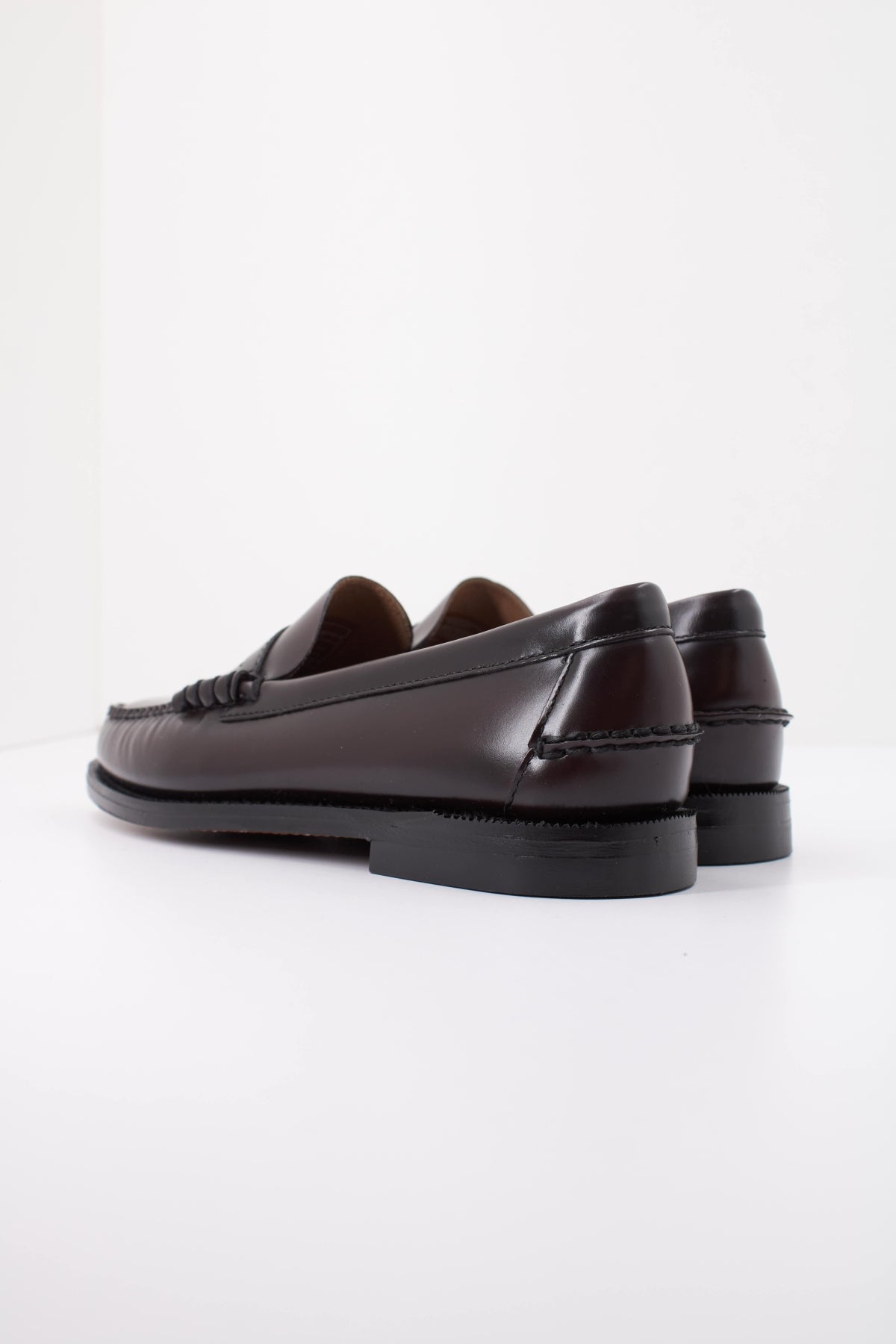 SEBAGO   en color MARRON  (4)