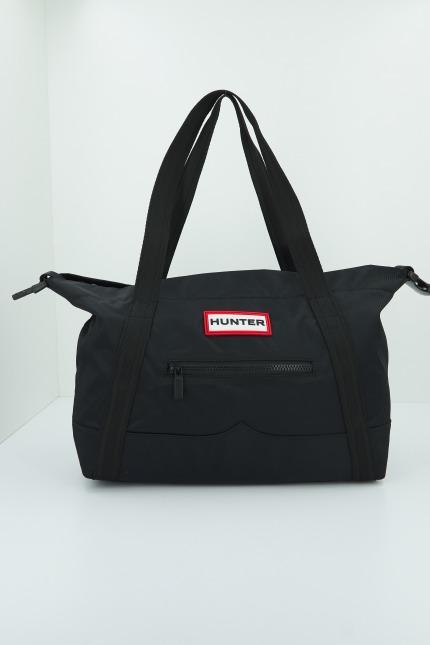 HUNTER TOTE NYLON MIDI en color NEGRO  (1)