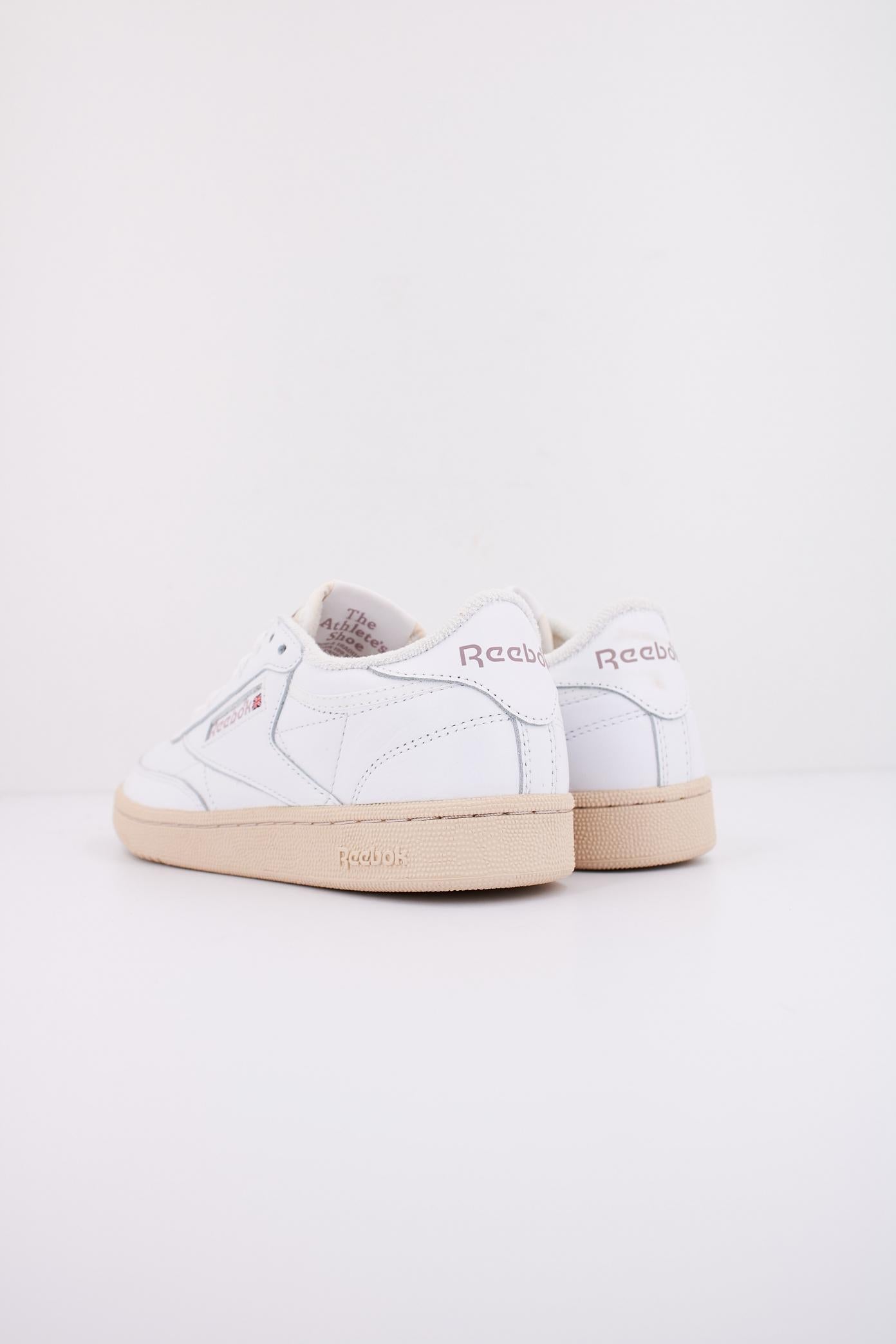 REEBOK CLUB C  VINTAGE en color BLANCO  (4)