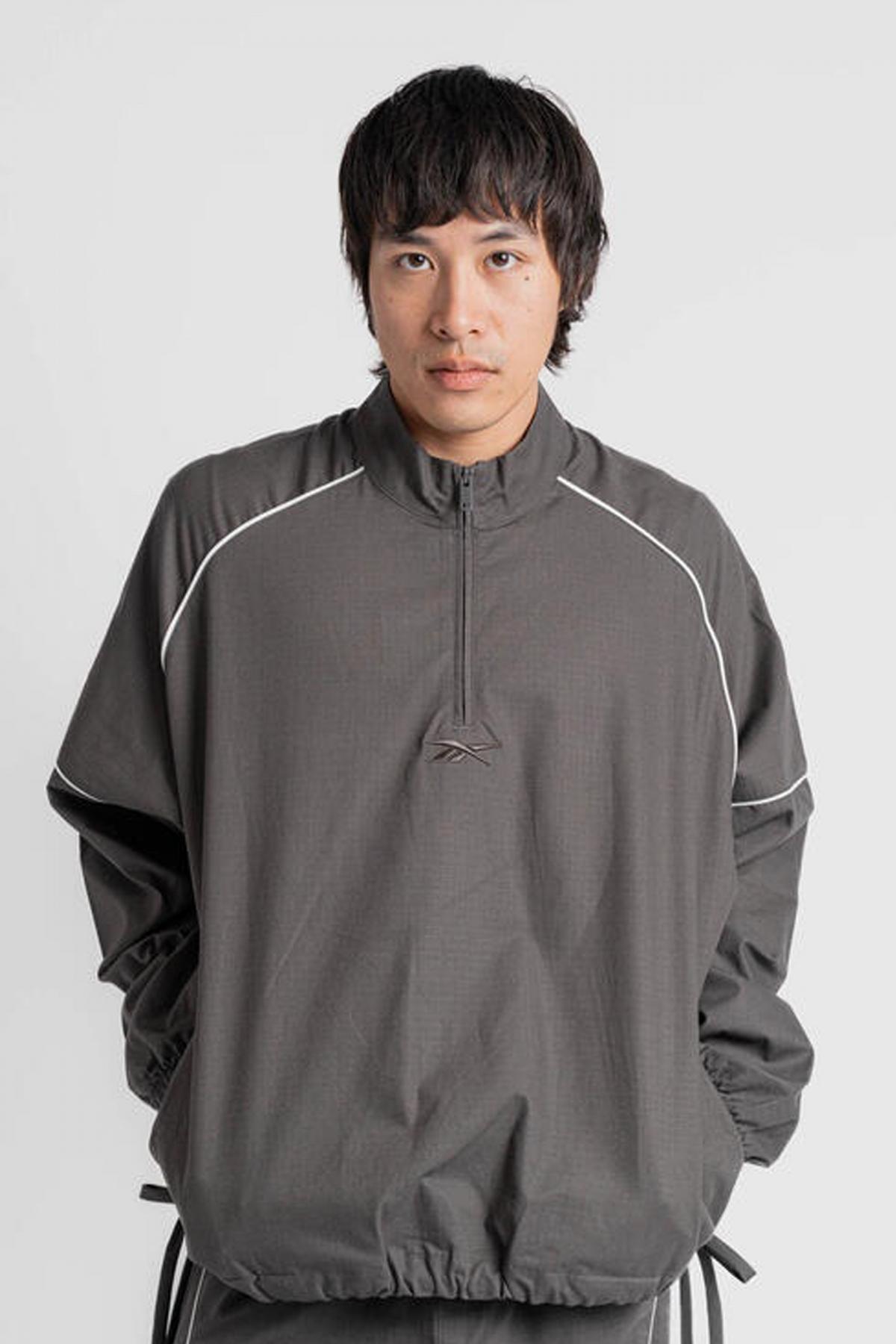 REEBOK TRACK JACKET en color NEGRO  (1)