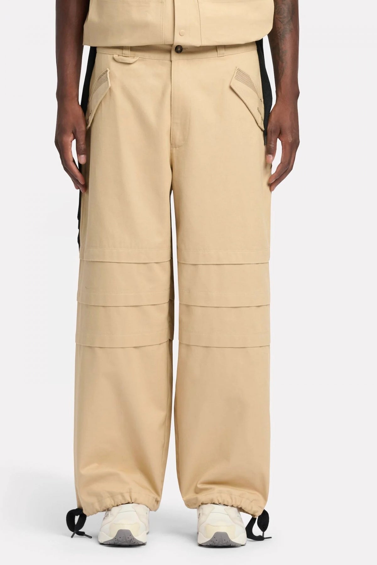 REEBOK CARPENTER PANT en color MARRON CLARO  (1)
