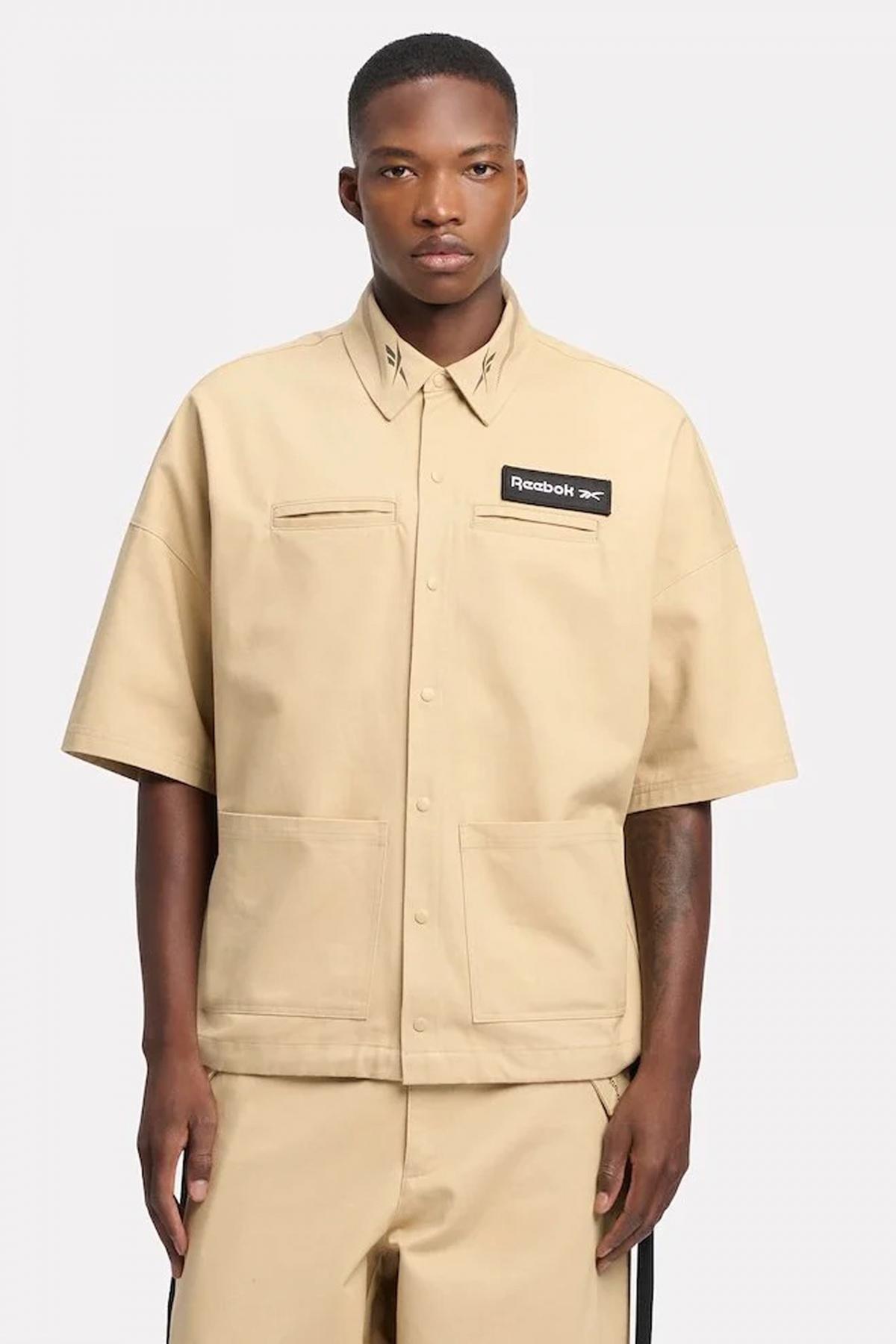 REEBOK S S SHIRT en color MARRON CLARO  (1)