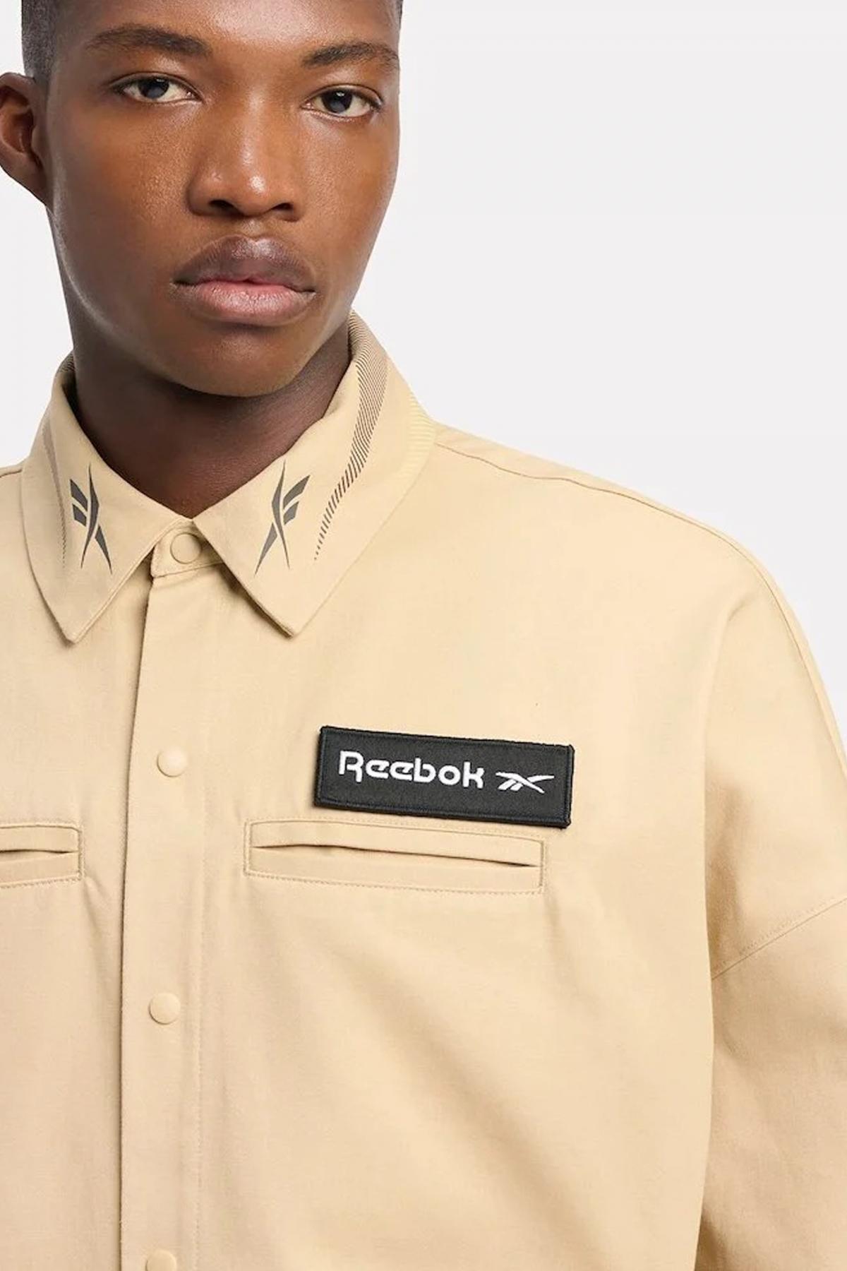 REEBOK S S SHIRT en color MARRON CLARO  (3)