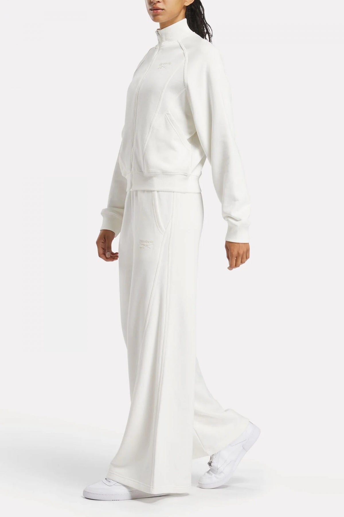 REEBOK  ICON ELEMENTS FT FZ en color BEIS  (4)