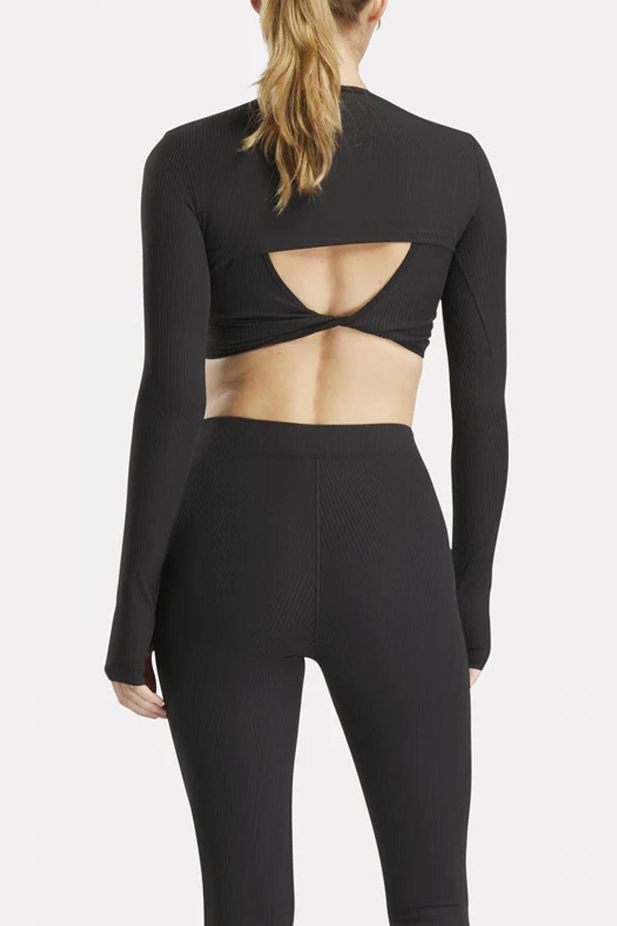 REEBOK RIB SHRUG en color NEGRO  (4)
