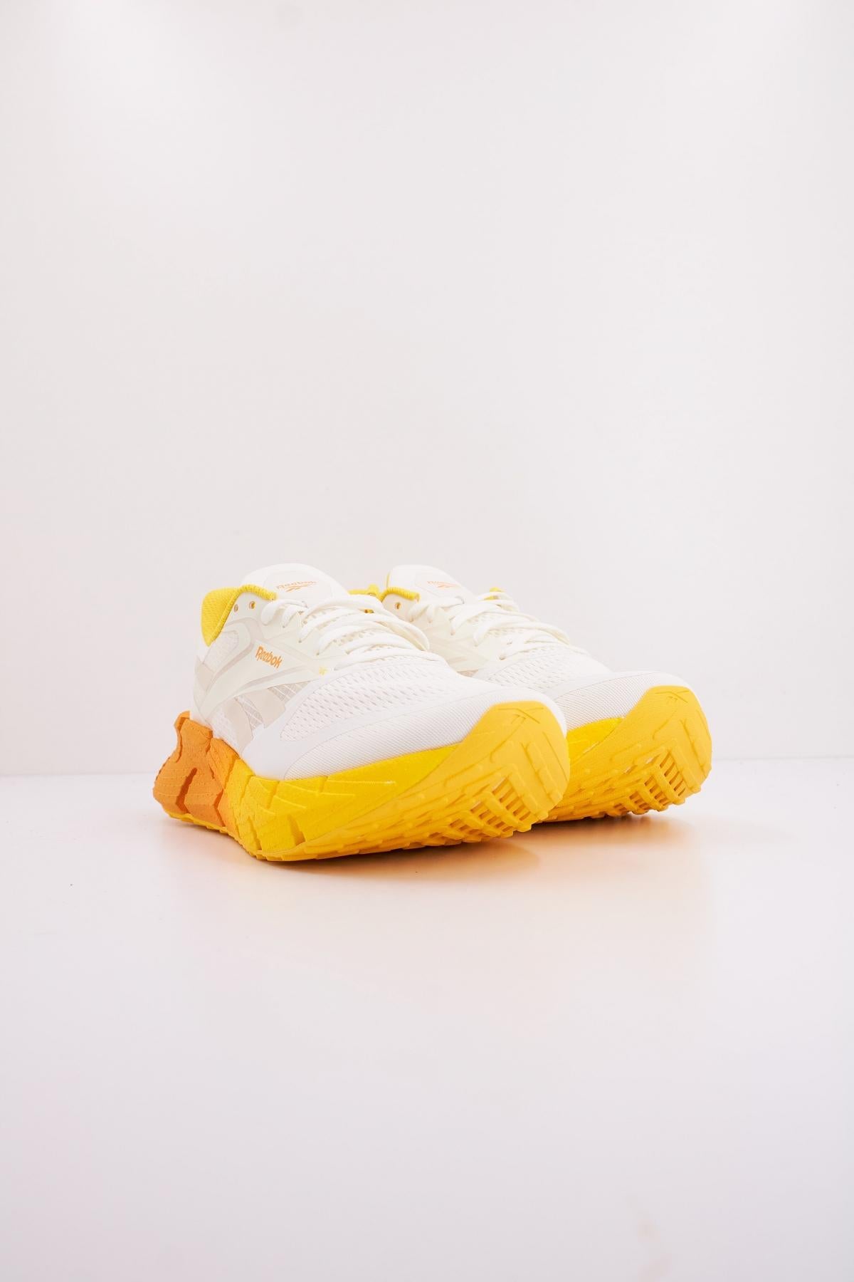 REEBOK FLOATZIG  en color BLANCO  (2)