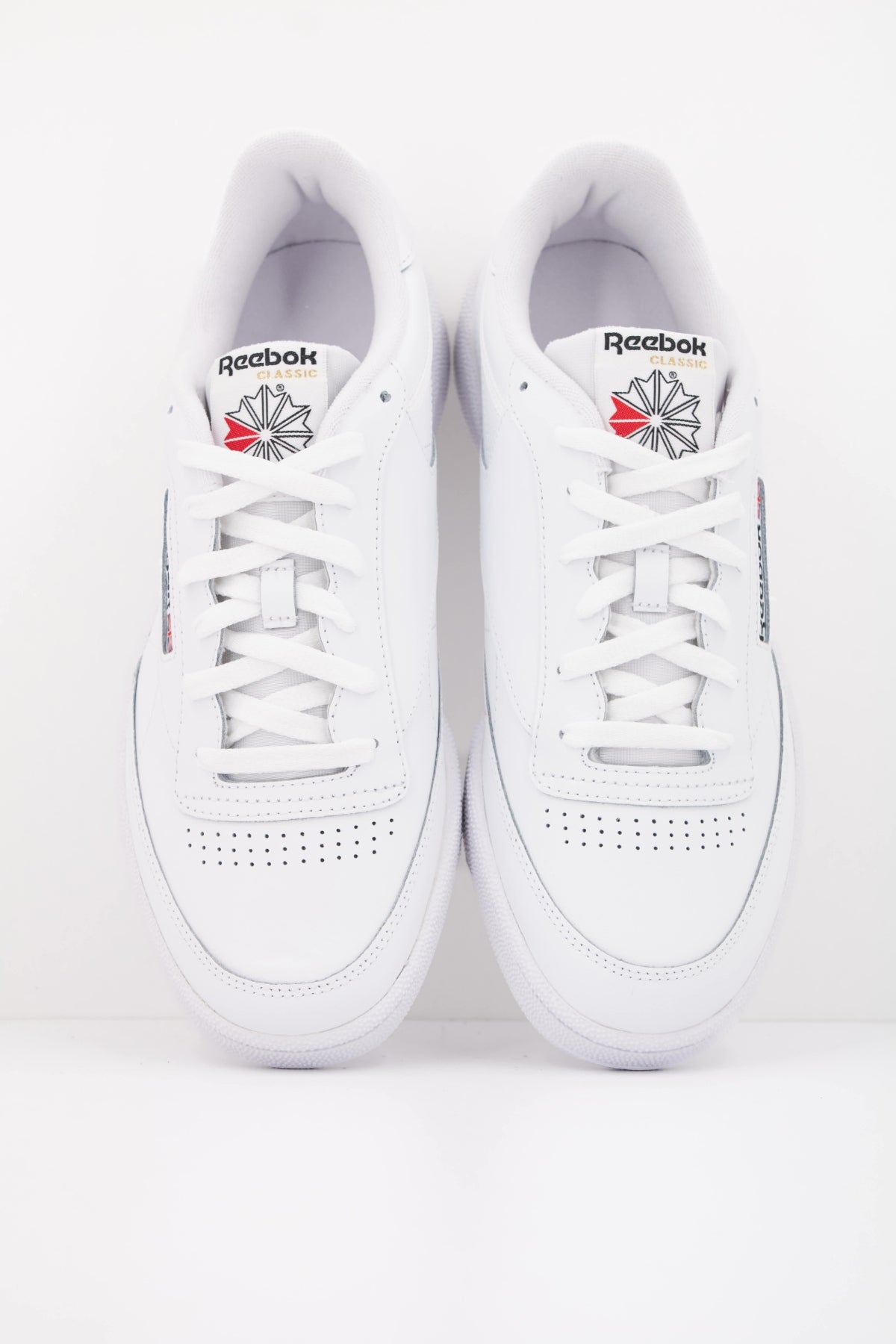 REEBOK CLUB C  en color BLANCO  (3)