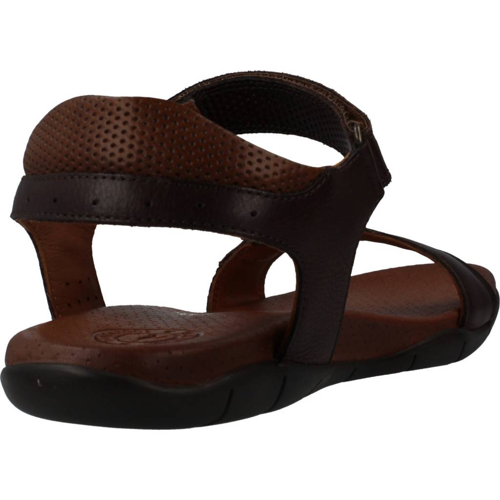 KANGAROOS K en color MARRON  (3)