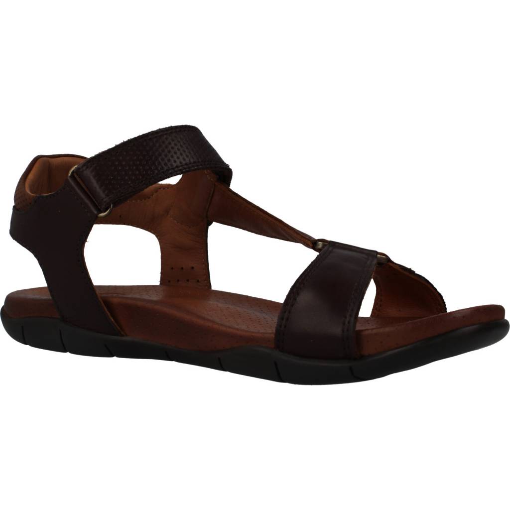 KANGAROOS K en color MARRON  (5)