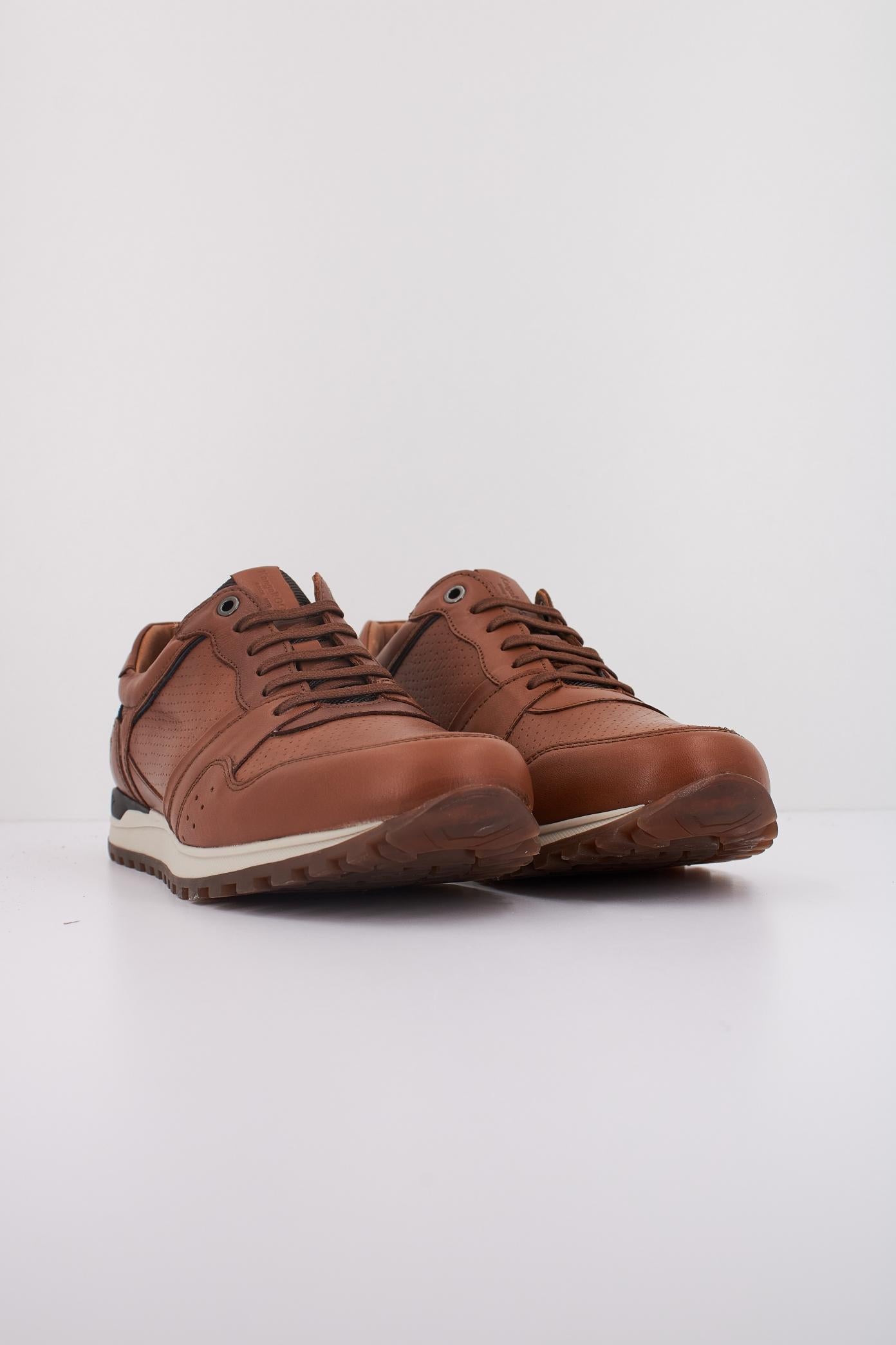 KANGAROOS K en color MARRON  (2)