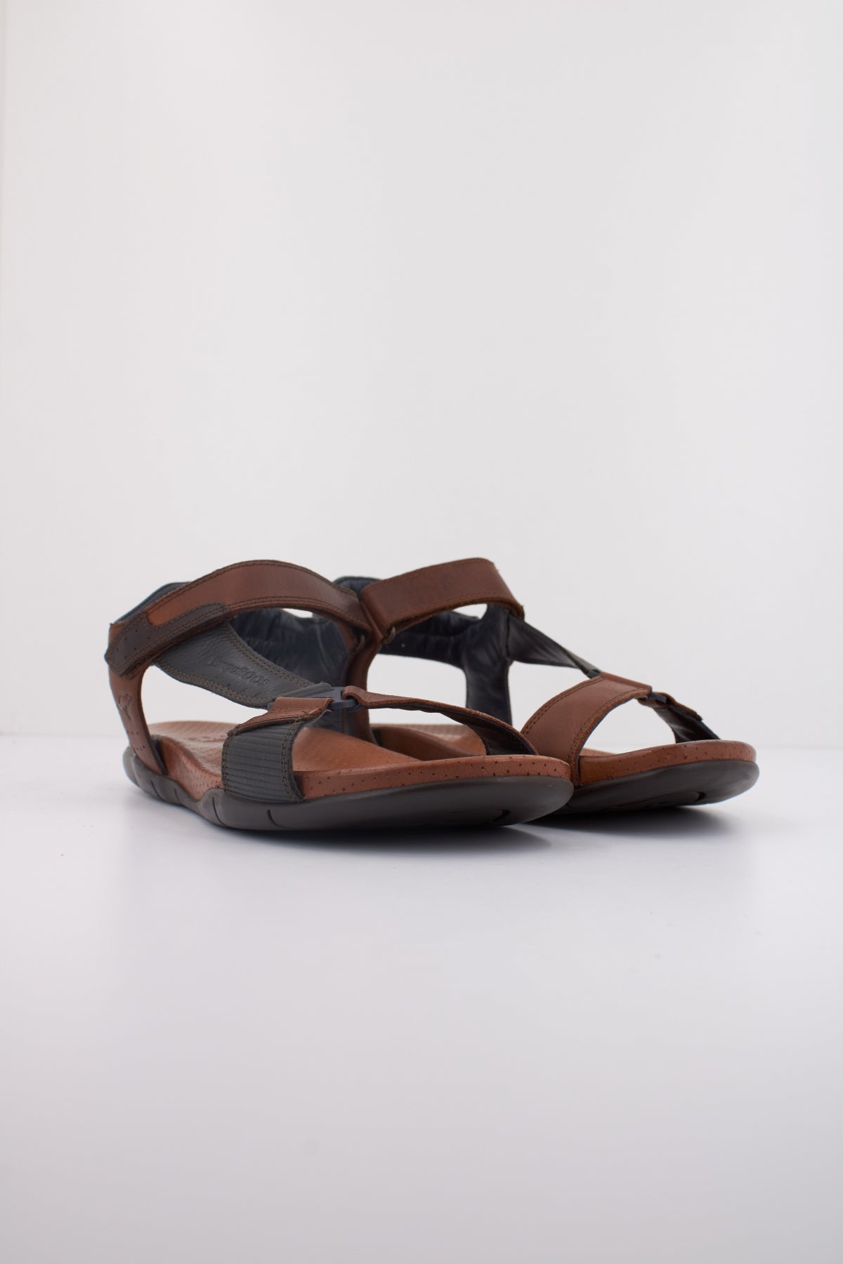 KANGAROOS K  en color MARRON  (2)