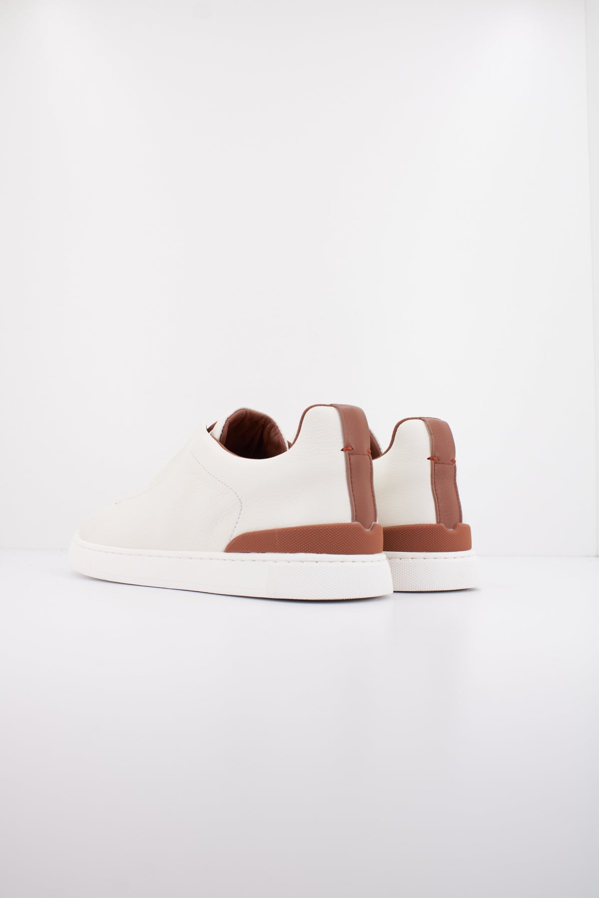 KANGAROOS K en color BLANCO  (4)