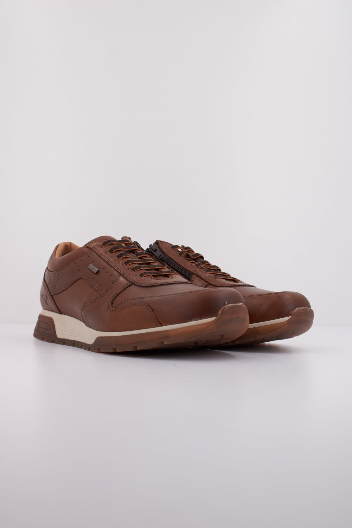 KANGAROOS K en color MARRON  (2)