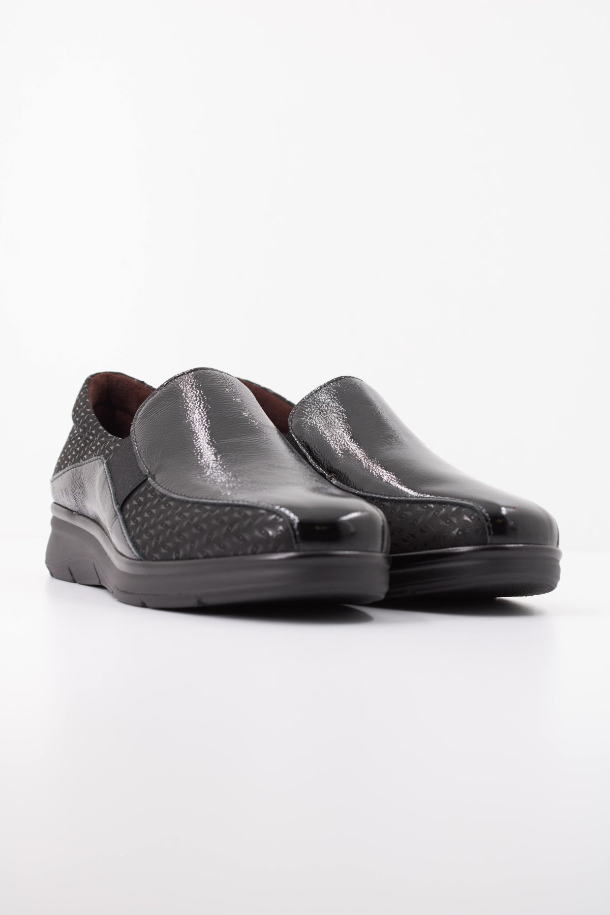 PITILLOS P GUCCI ELASTICOS CHAROL en color NEGRO  (2)