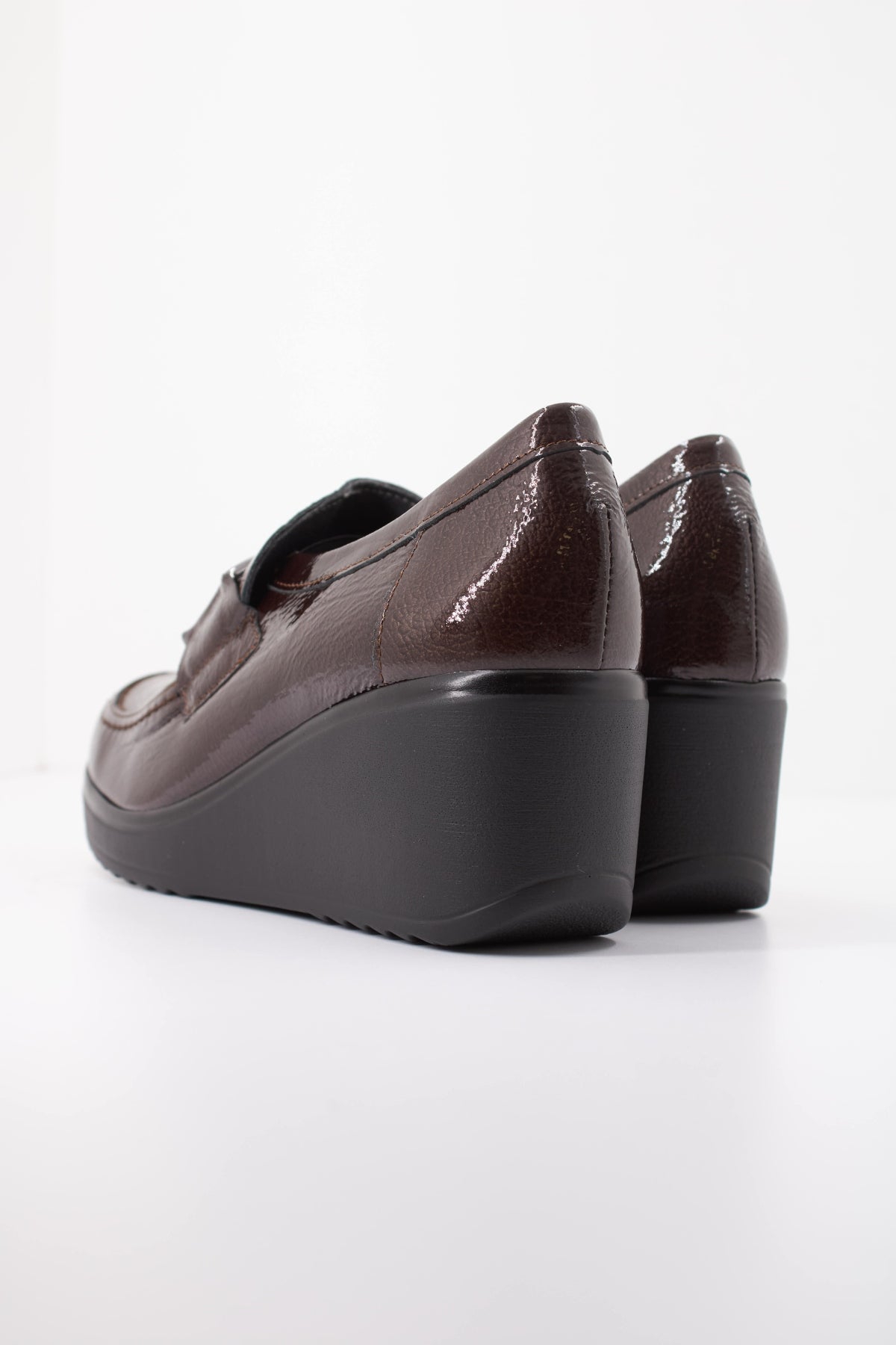 PITILLOS P ABOTINADO CHAROL en color MARRON  (4)