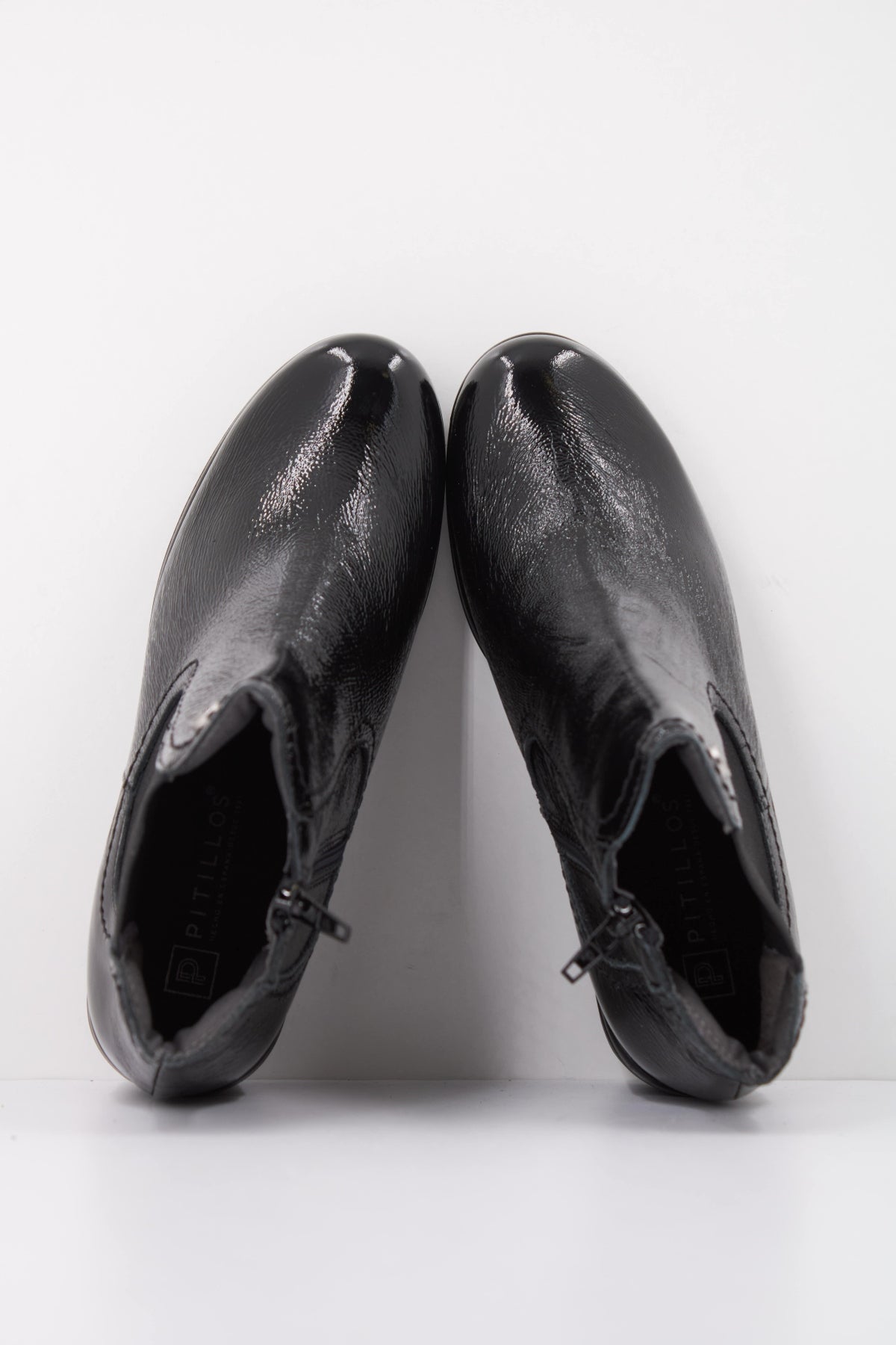 PITILLOS P BOTIN CHELSEA CHAROL en color NEGRO  (3)