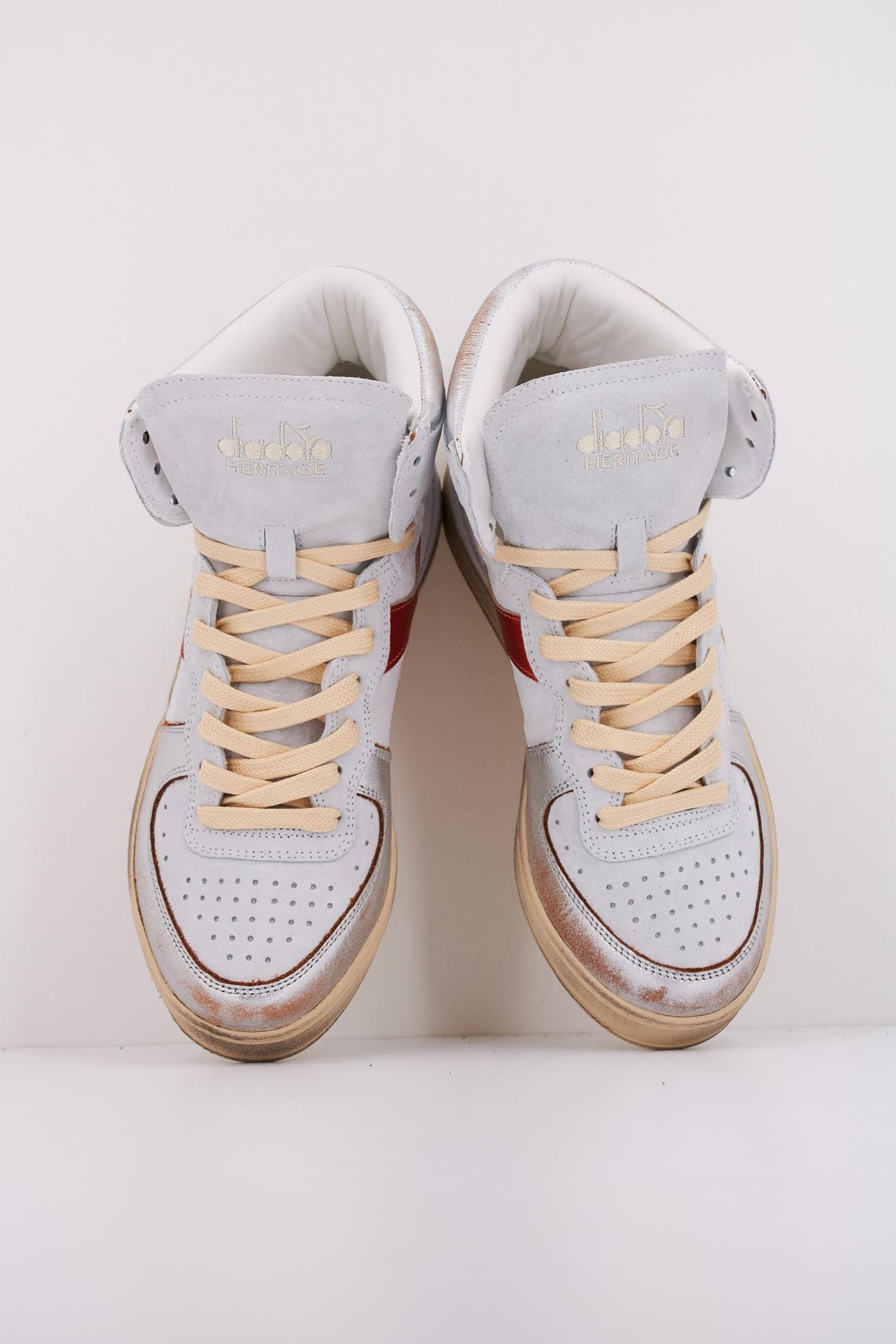 DIADORA ALTO BASKET USED en color BLANCO  (3)