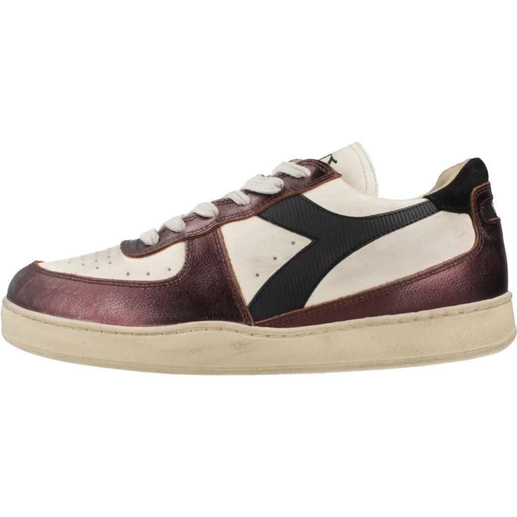 DIADORA HERITAGE BASKET LOW DIRTY en color MARRON  (2)