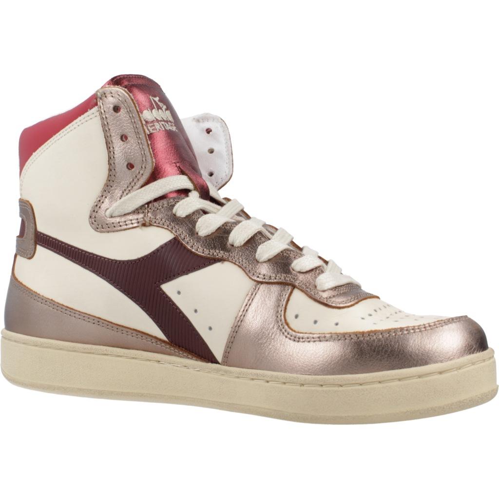 DIADORA HERITAGE BASKET METAL MIX en color BEIS  (5)