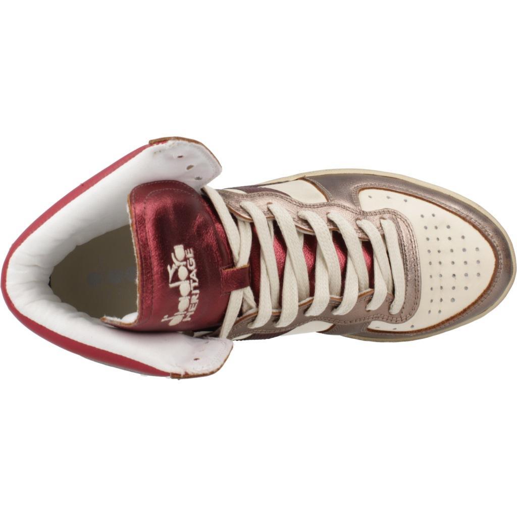 DIADORA HERITAGE BASKET METAL MIX en color BEIS  (7)