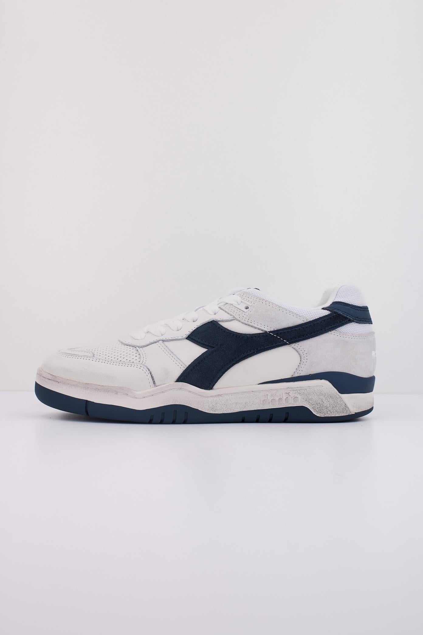 DIADORA USED en color BLANCO  (1)