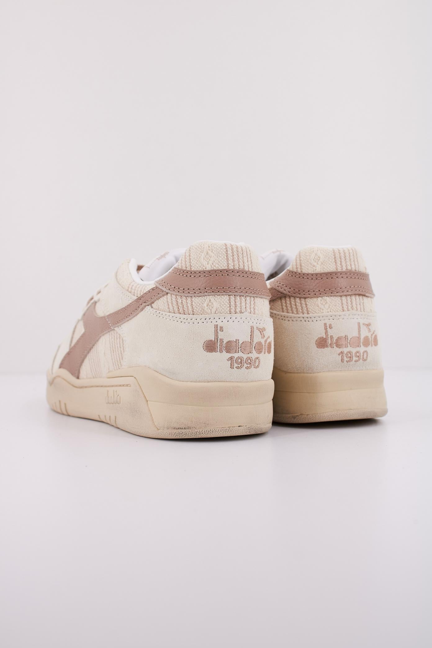 DIADORA BOHO en color BEIS  (4)