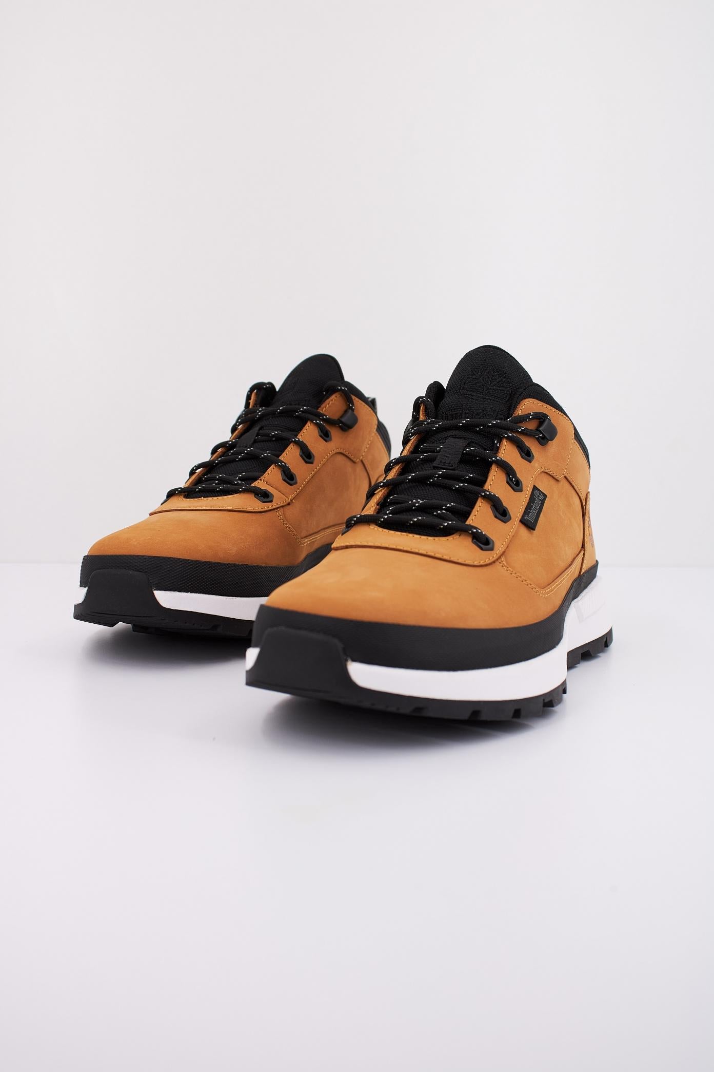 TIMBERLAND FIELD TREKKER LOW LACE en color MARRON CLARO  (2)