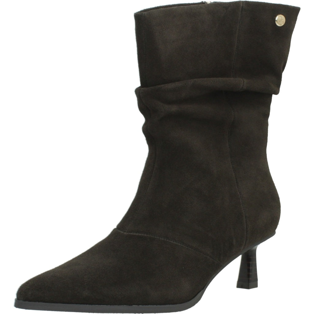 TOP BOTA CORTA ARRUGADA en color MARRON  (1)