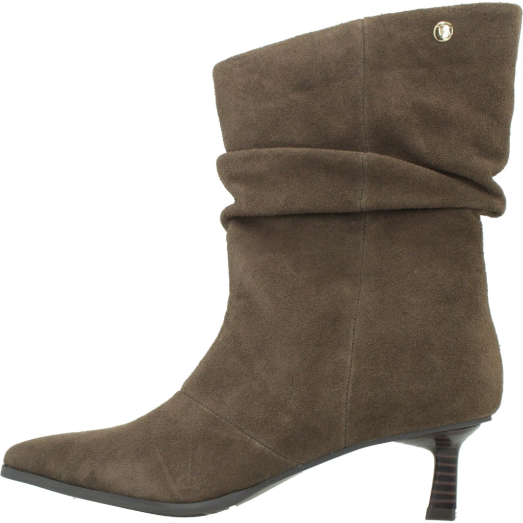 TOP BOTA CORTA ARRUGADA en color MARRON CLARO  (2)