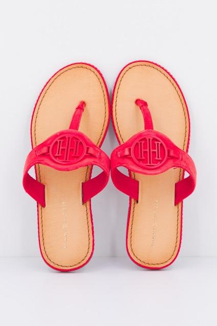 TOMMY HILFIGER  ESSENTIAL HARDWARE FLAT en color ROJO  (1)