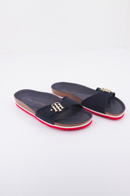 TOMMY HILFIGER  TH MOLDED FOOTBED FLAT S en color AZUL  (2)