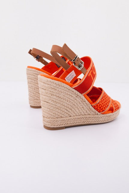 TOMMY HILFIGER WEBBING HIGH WEDGE en color NARANJA  (3)
