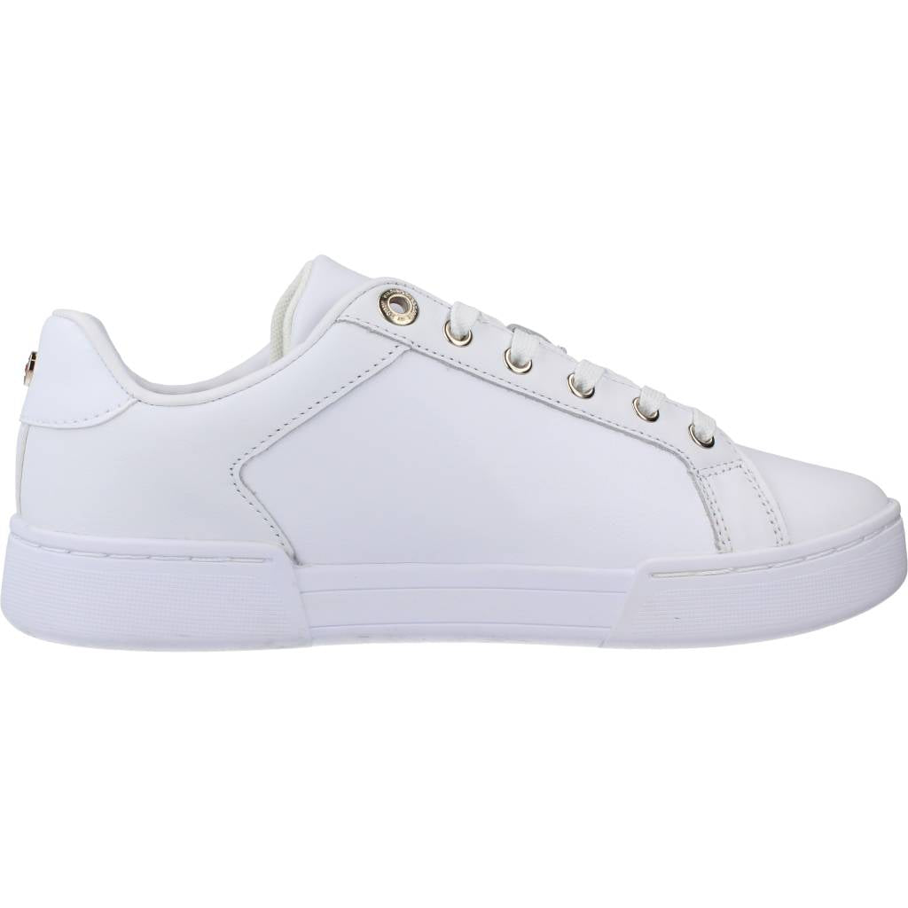 TOMMY HILFIGER  EMBOSSED MONOGRAM SNEAKE en color BLANCO  (4)