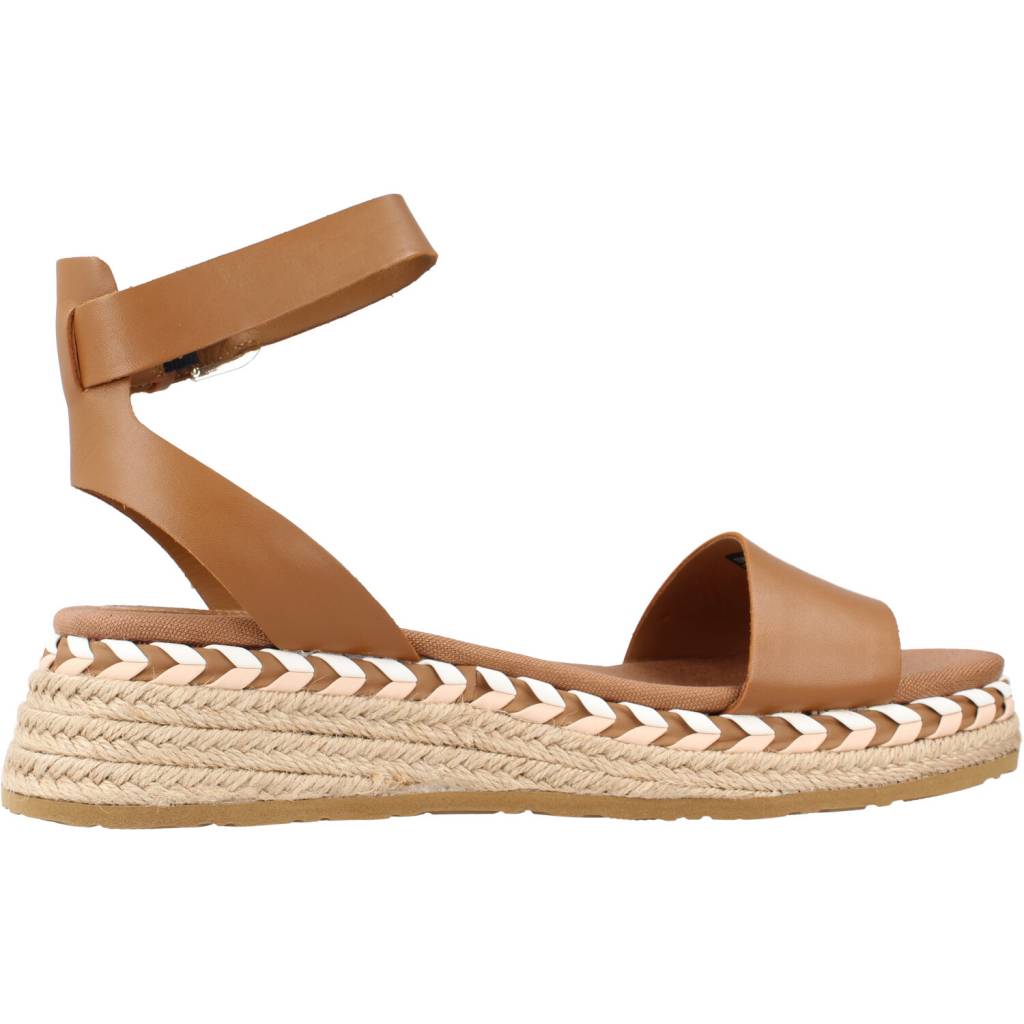 TOMMY HILFIGER LOW WEDGE SANDAL en color MARRON  (4)