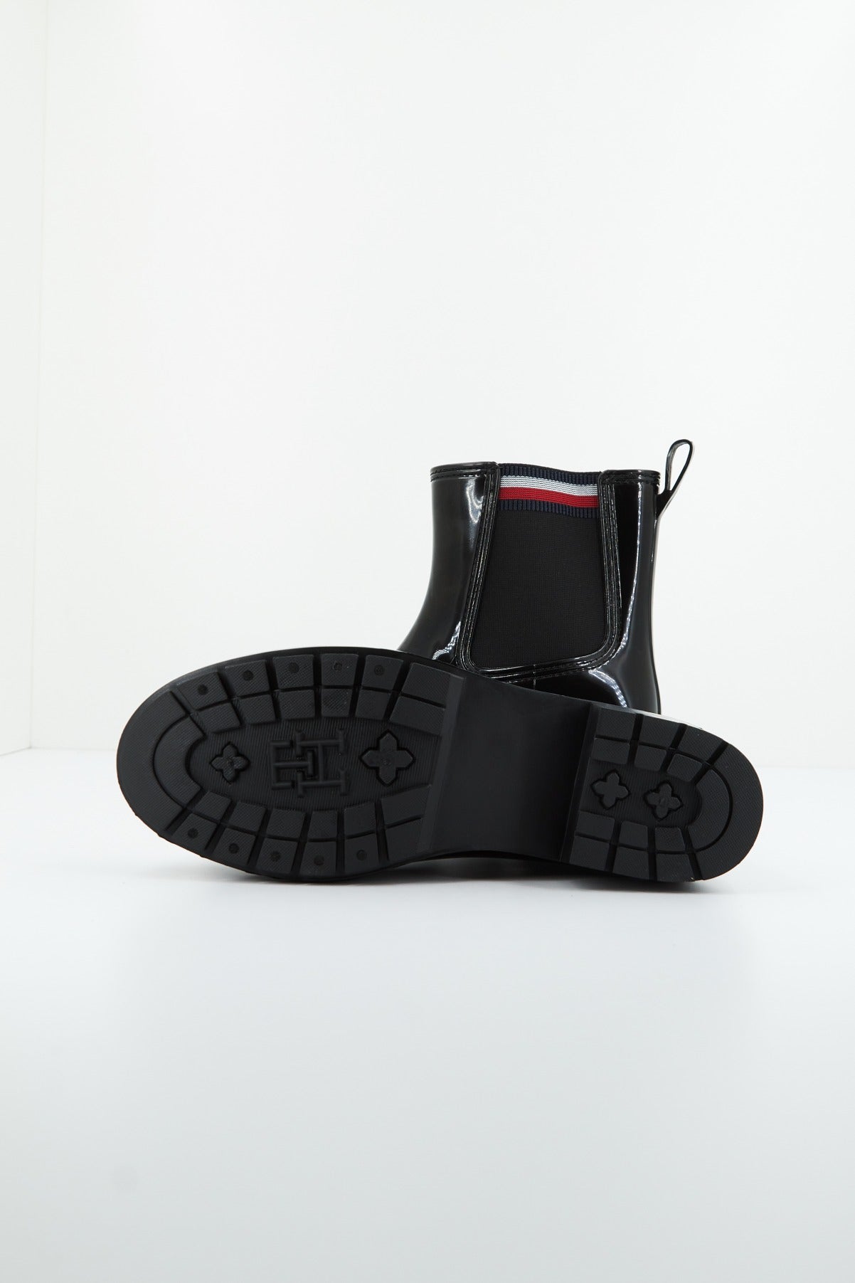 TOMMY HILFIGER FWFW en color NEGRO  (4)