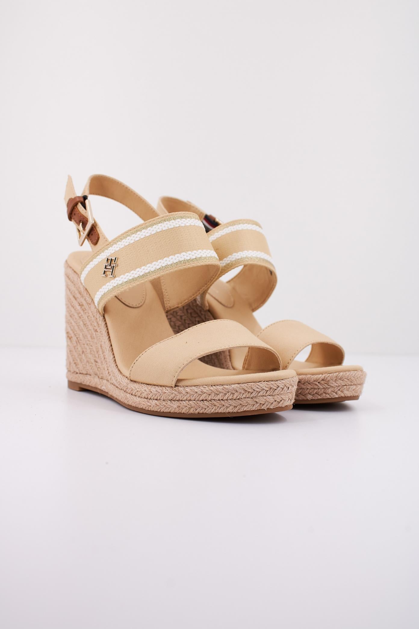 TOMMY HILFIGER FWFW en color BEIS  (2)