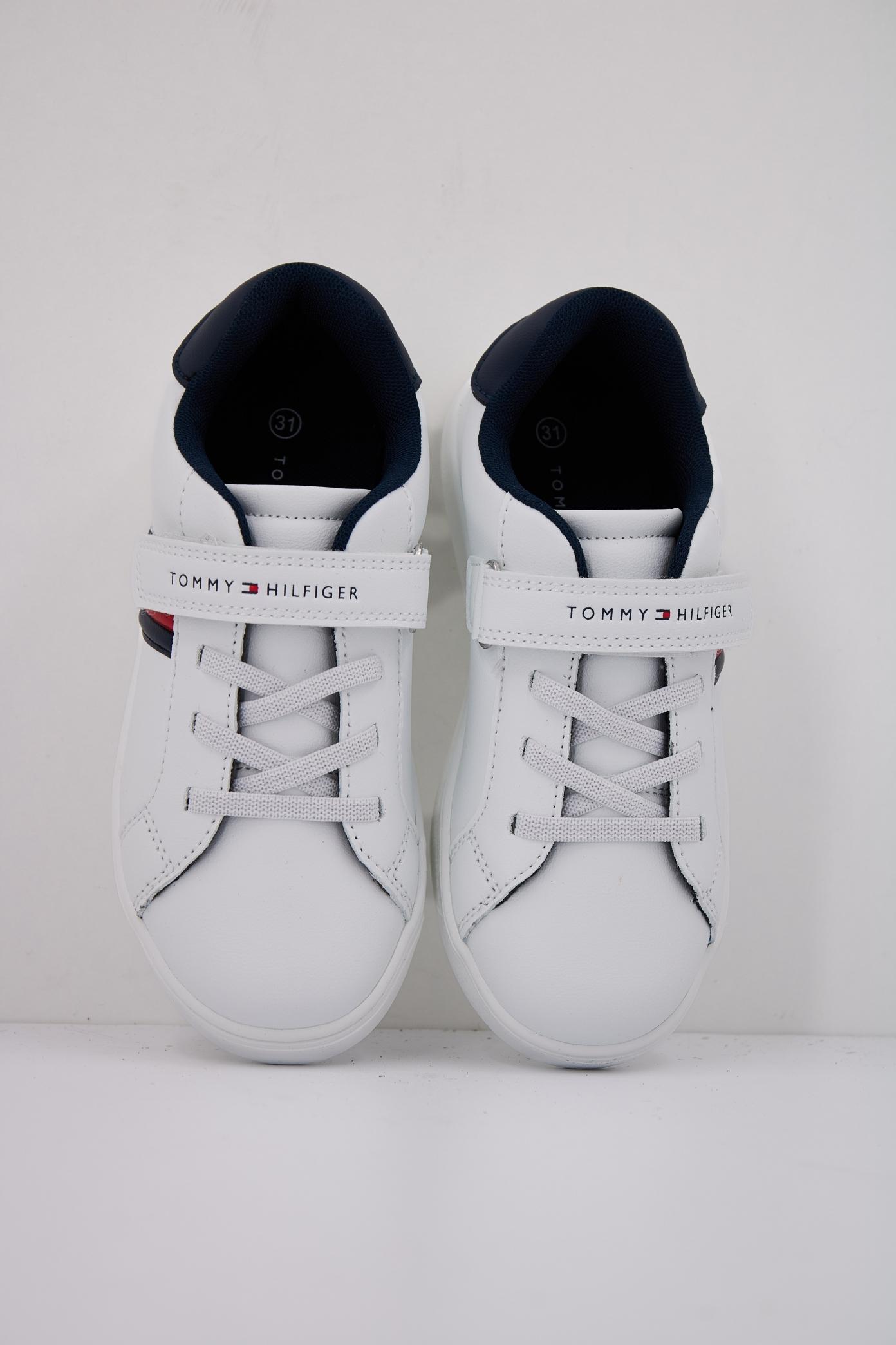 TOMMY HILFIGER TX  en color BLANCO  (3)