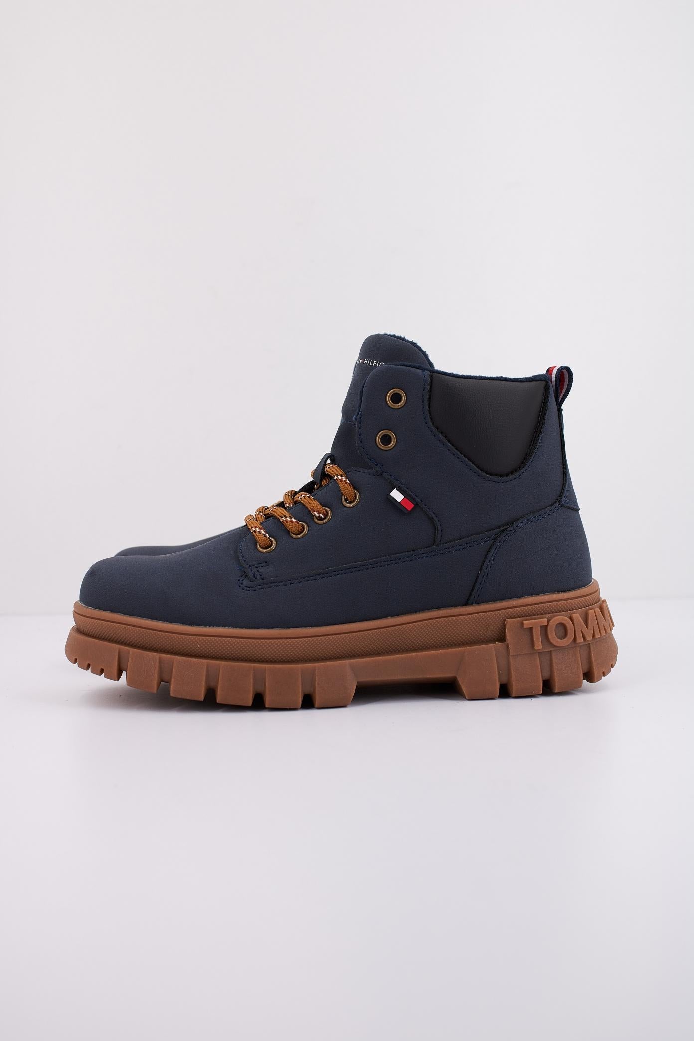 TOMMY HILFIGER  LACE-UP BOOTIE en color AZUL  (1)