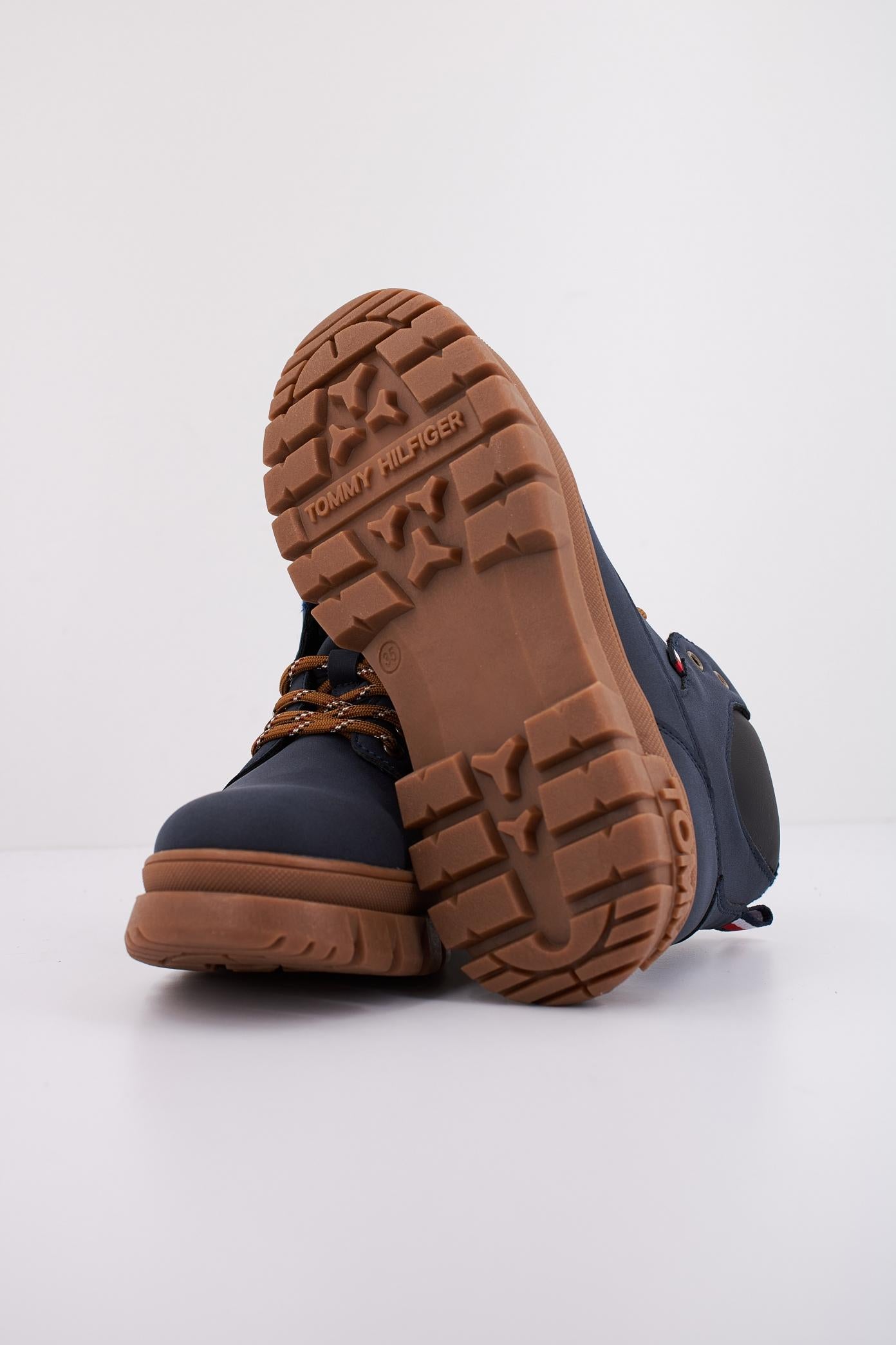 TOMMY HILFIGER  LACE-UP BOOTIE en color AZUL  (5)
