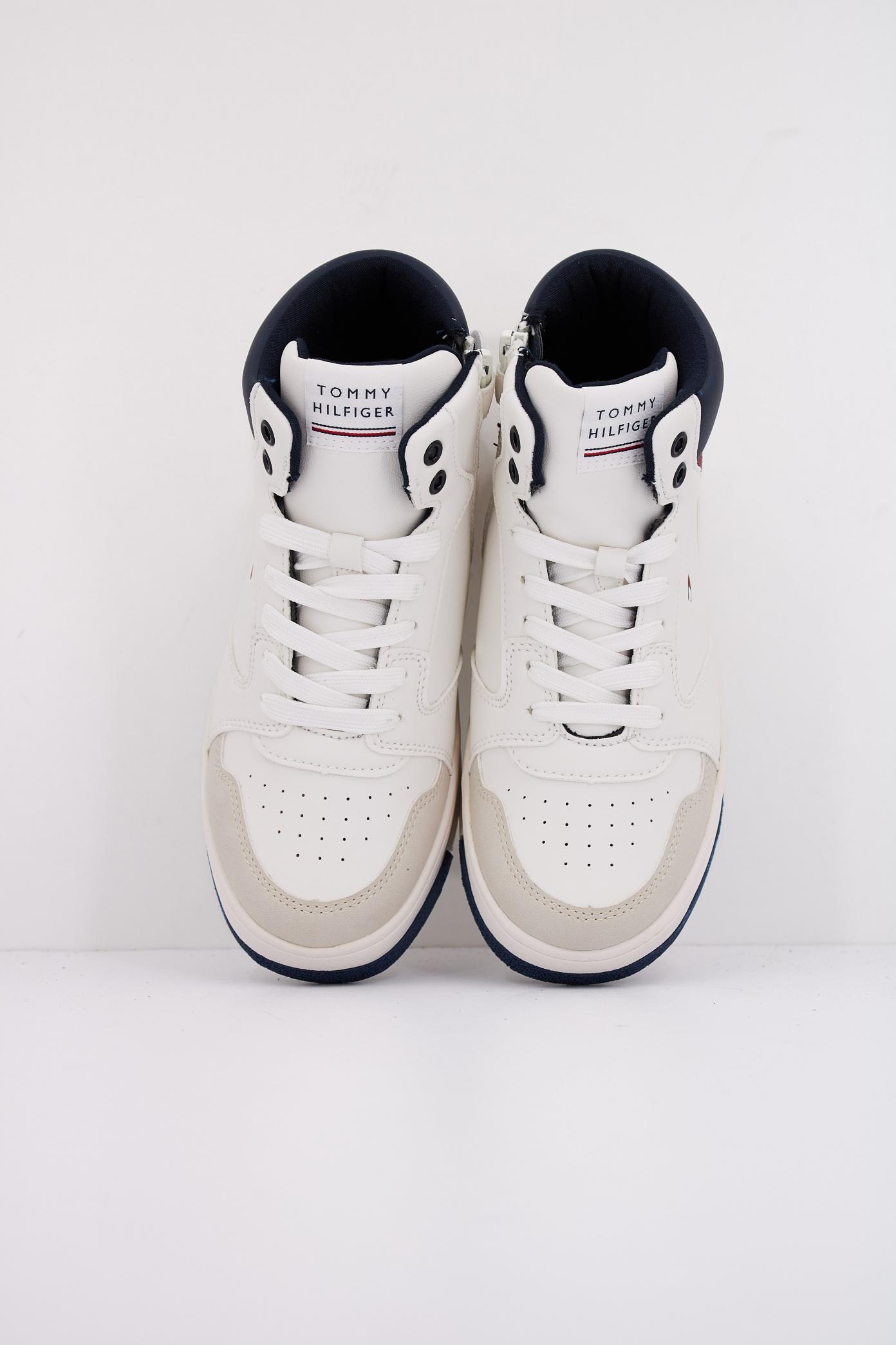TOMMY HILFIGER MID CUT LACE-UP SNEAKER en color BLANCO  (3)