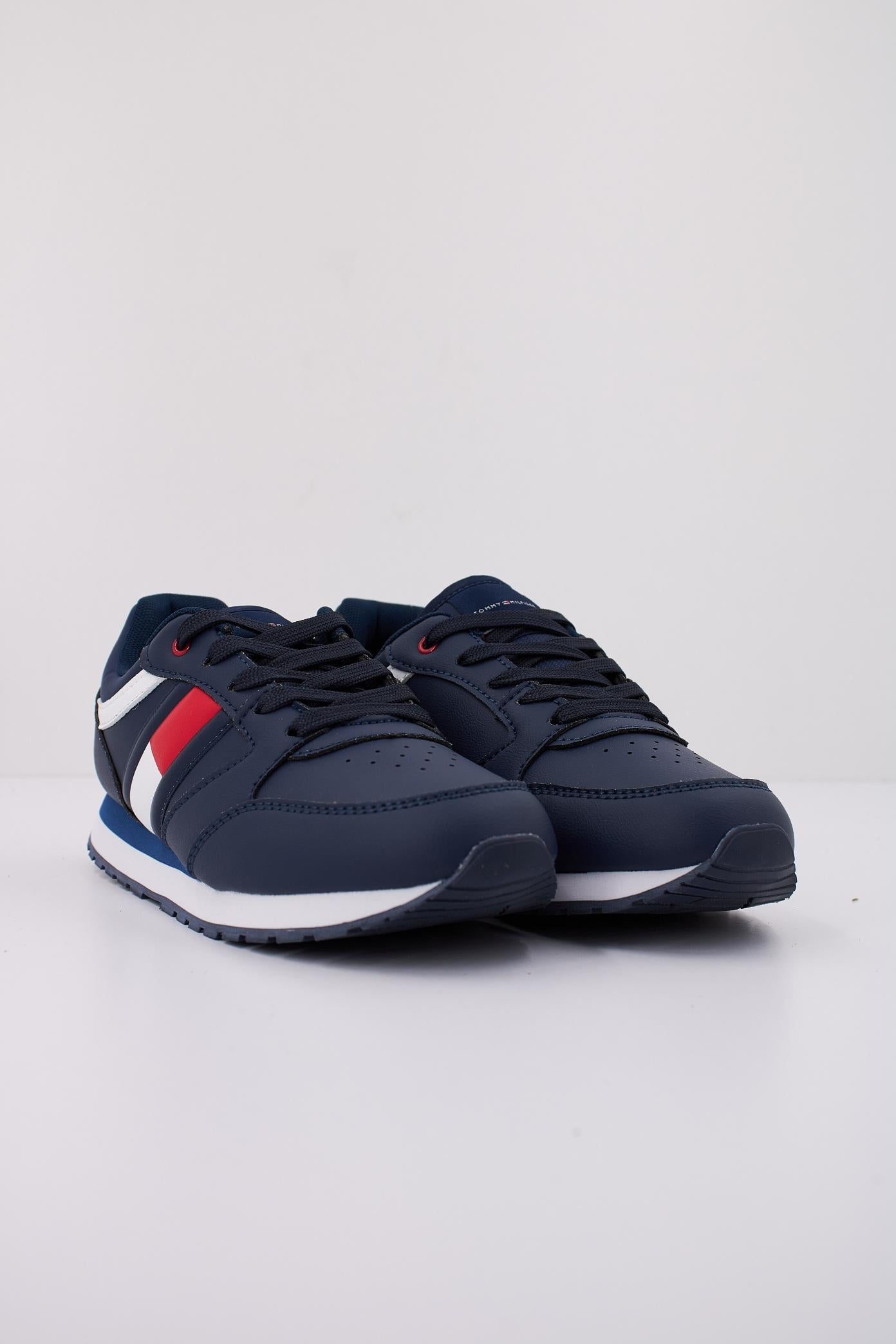 TOMMY HILFIGER LOW CUT LACE-UP  en color AZUL  (2)