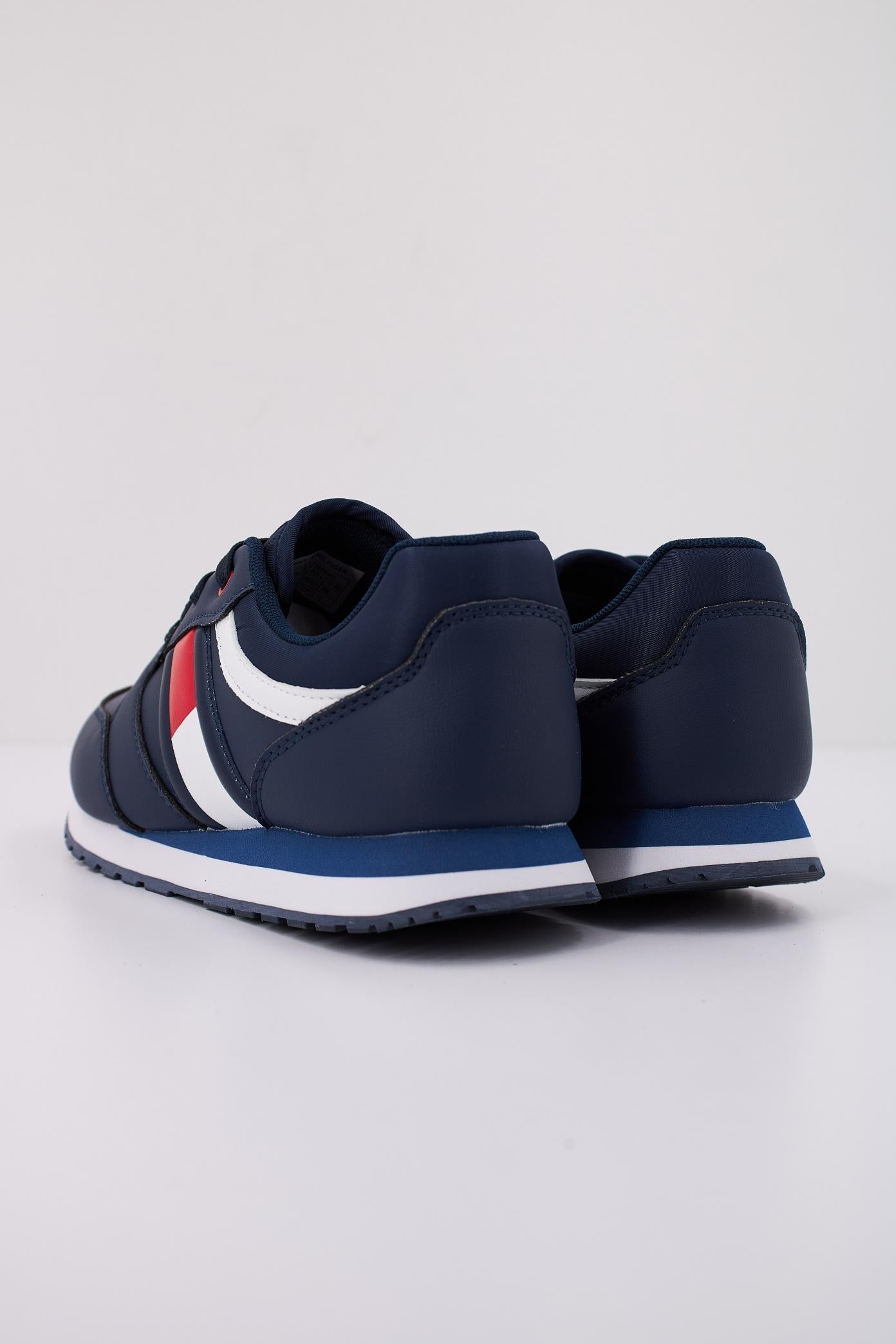 TOMMY HILFIGER LOW CUT LACE-UP  en color AZUL  (4)