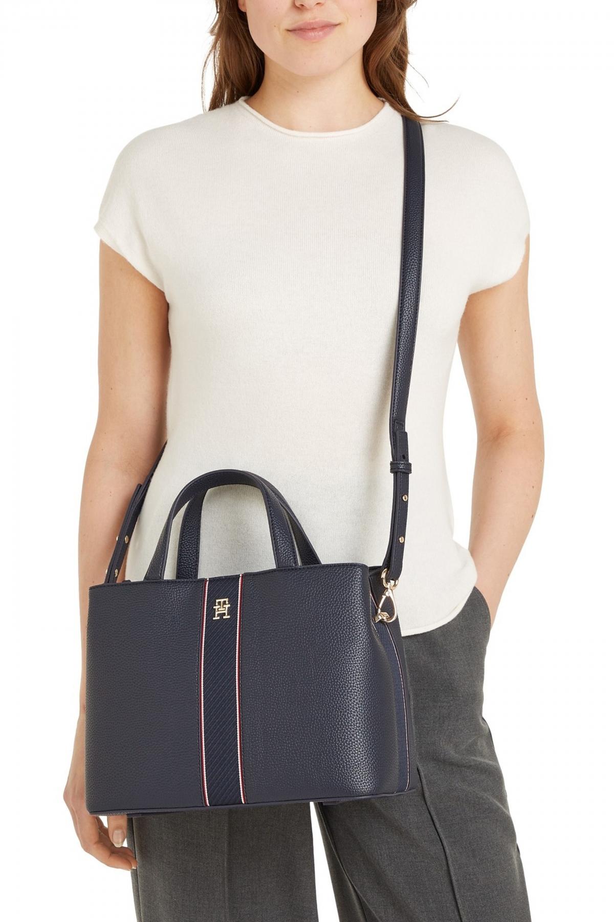 TOMMY HILFIGER TH LEGACY SATCHEL en color AZUL  (4)