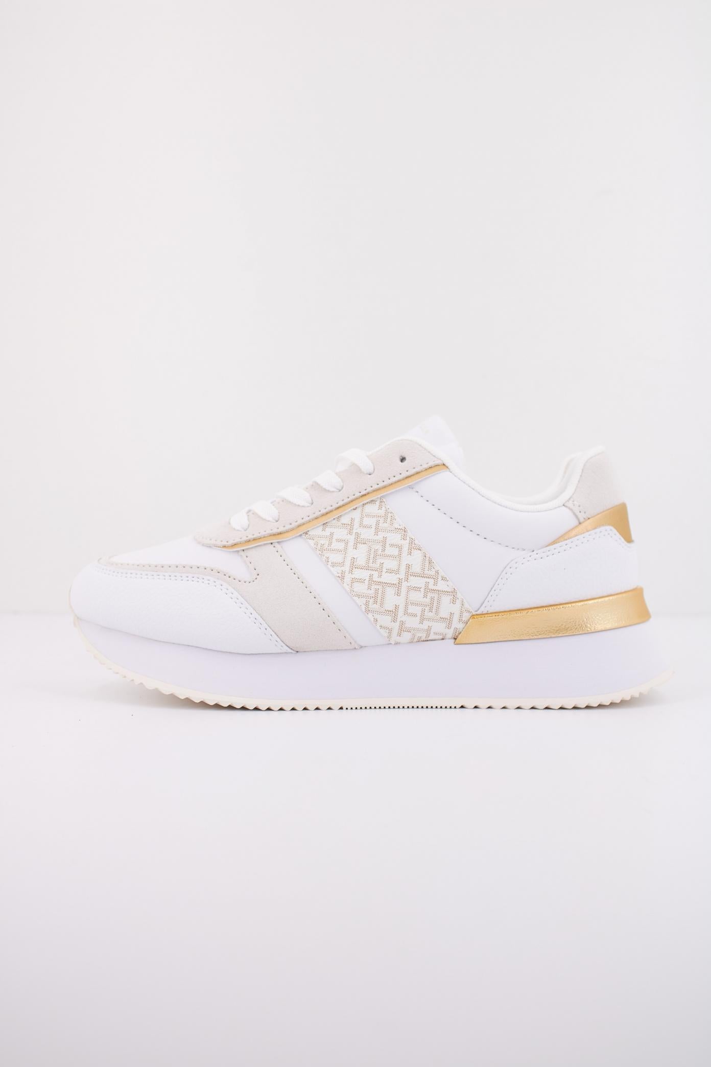 TOMMY HILFIGER  LUX MONOGRAM RUNNER en color BLANCO  (1)