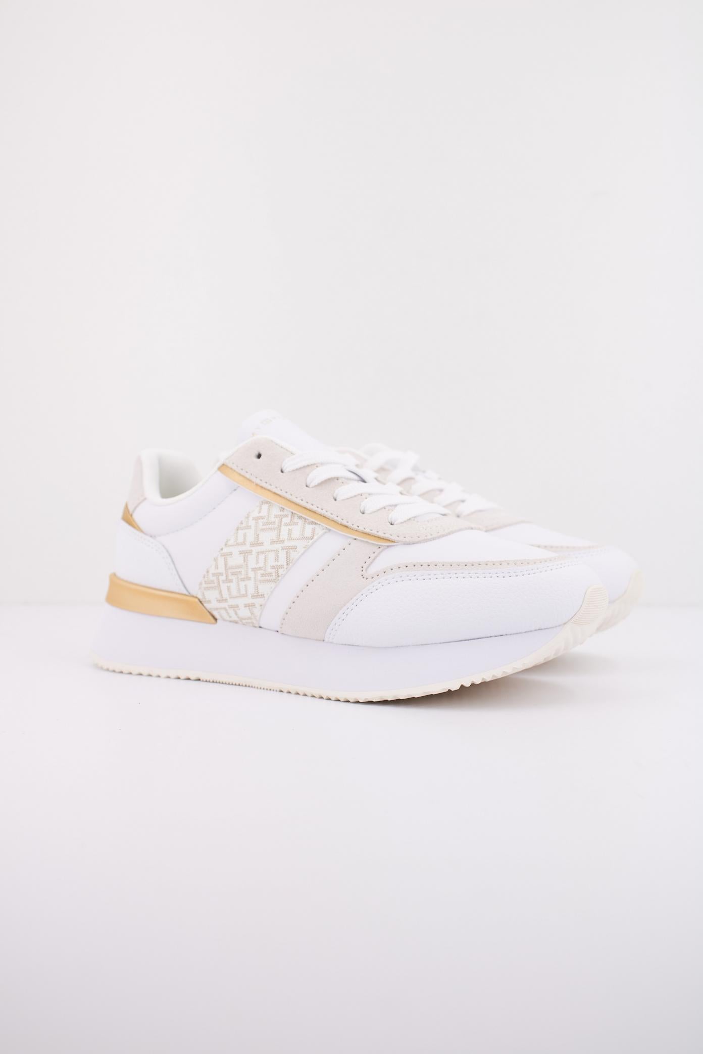 TOMMY HILFIGER  LUX MONOGRAM RUNNER en color BLANCO  (2)