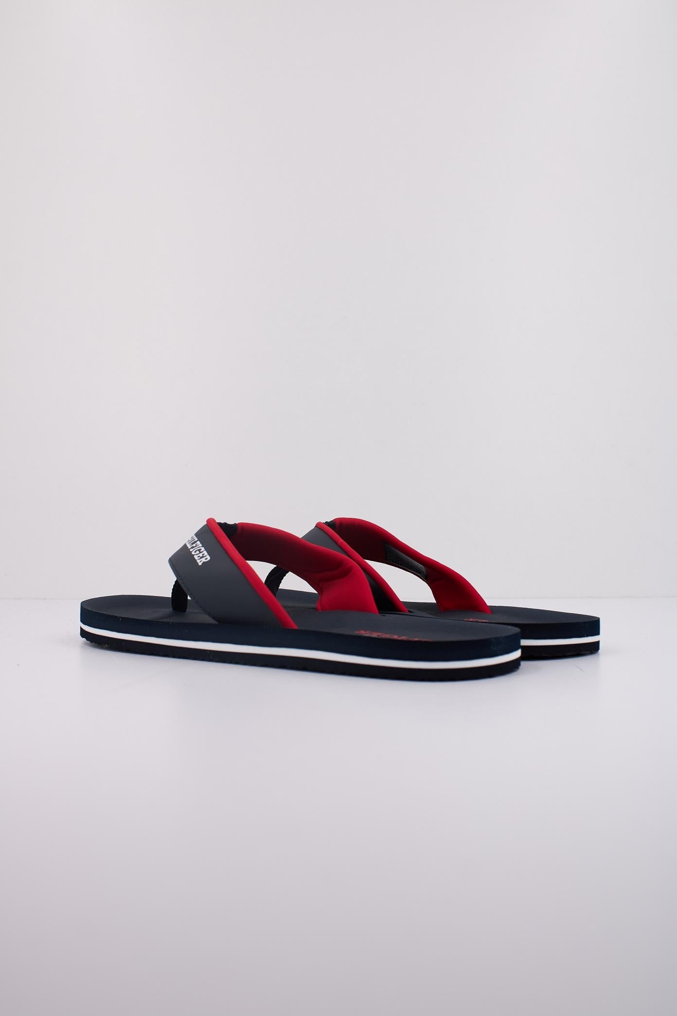 TOMMY HILFIGER FMFM en color AZUL  (4)
